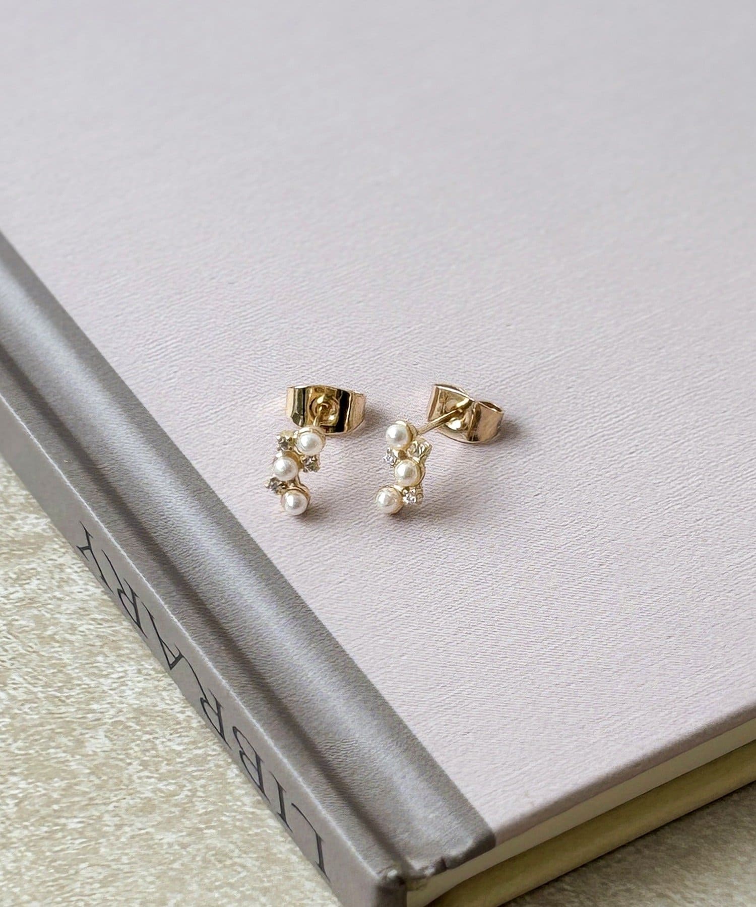 3COINS(スリーコインズ) キュービックパールピアス