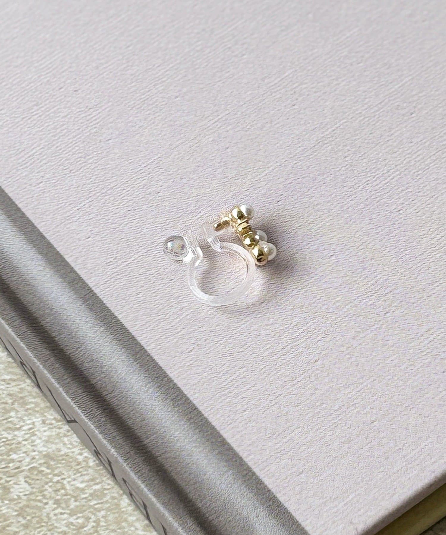 3COINS(スリーコインズ) キュービックパール樹脂イヤリング