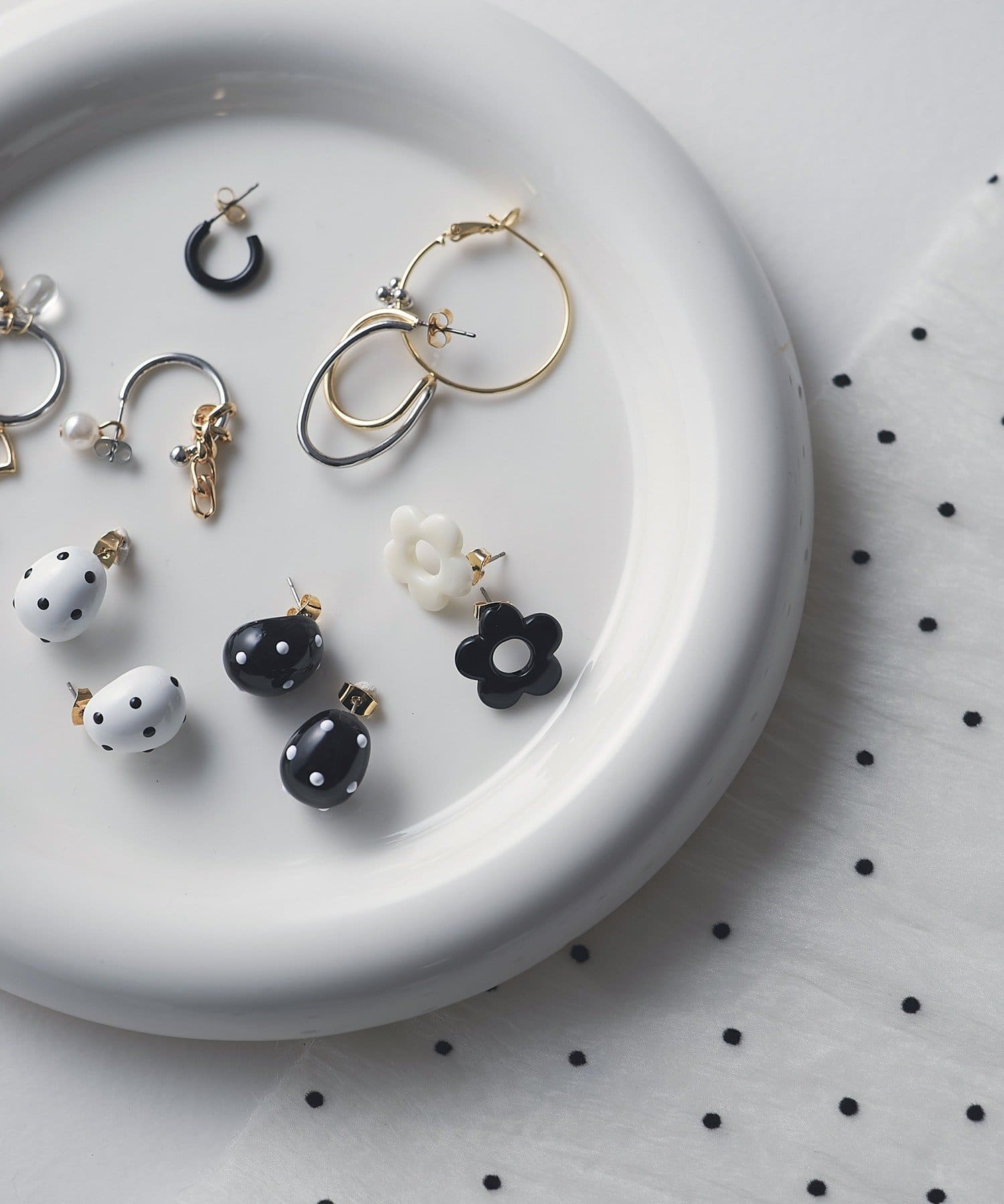 3COINS(スリーコインズ) ダブルカラーカーブピアス