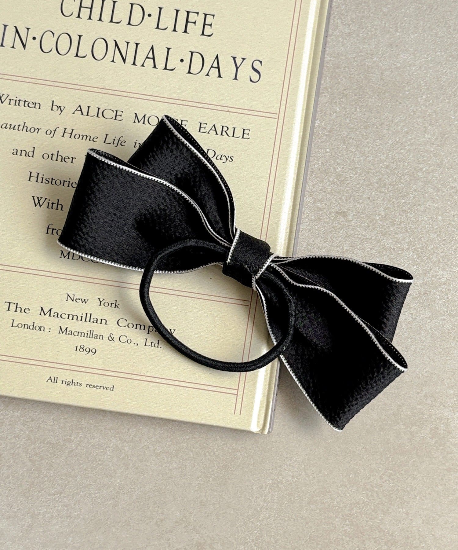 3COINS(スリーコインズ) モノトーンリボンポニー