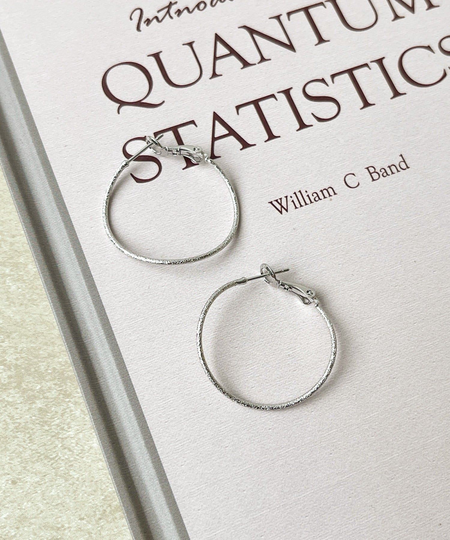 3COINS(スリーコインズ) メタルフープピアス