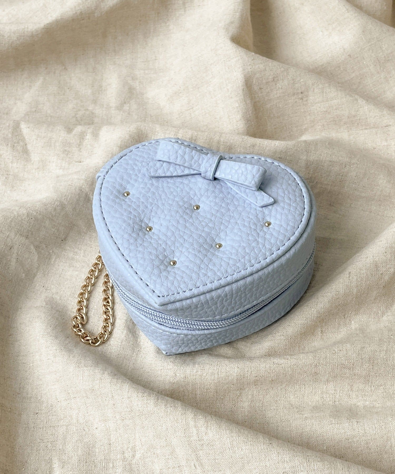 3COINS(スリーコインズ) チェーン付きハートポーチ