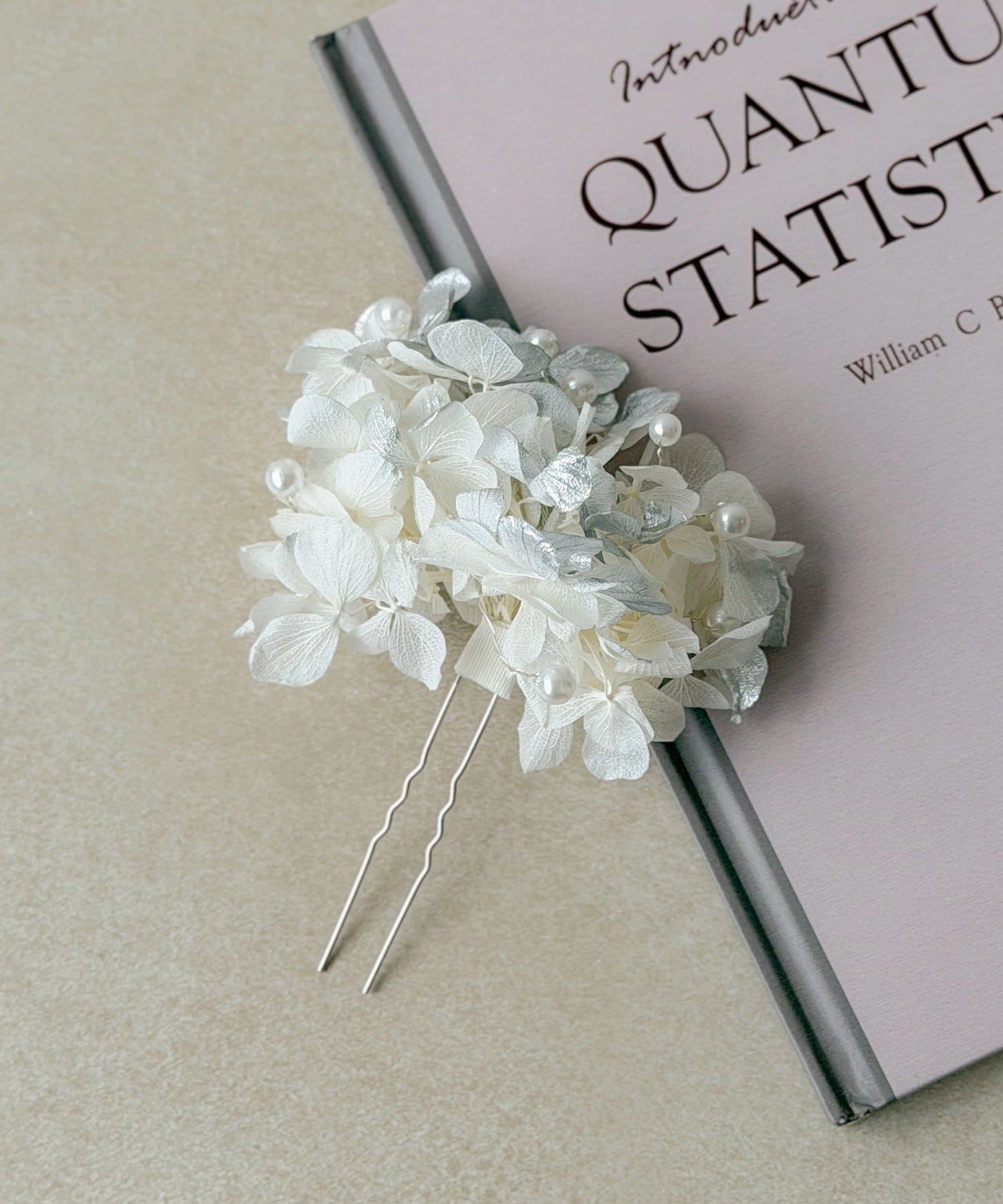 3COINS(スリーコインズ) ドライフラワーパールUピン