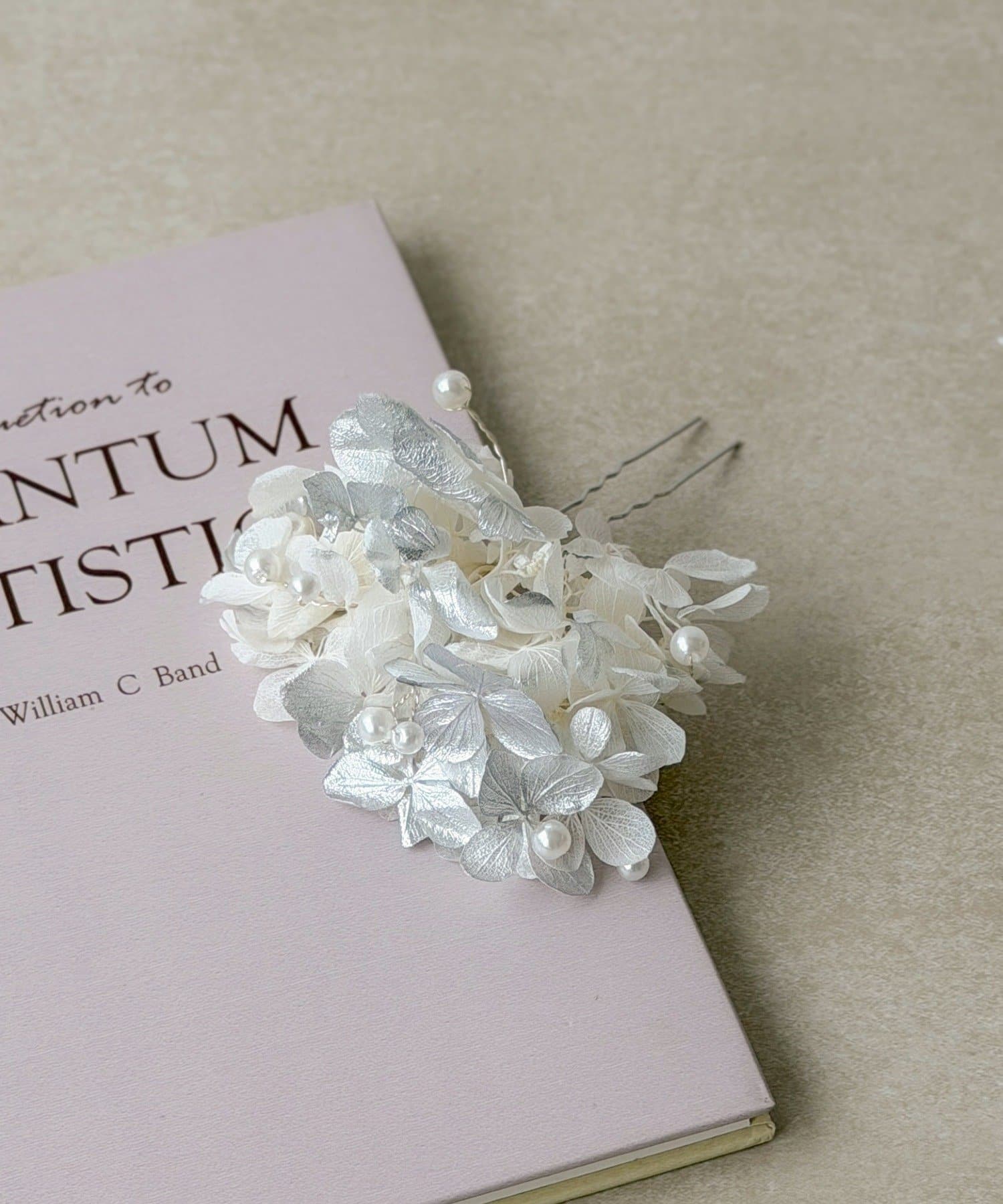 3COINS(スリーコインズ) ドライフラワーパールUピン