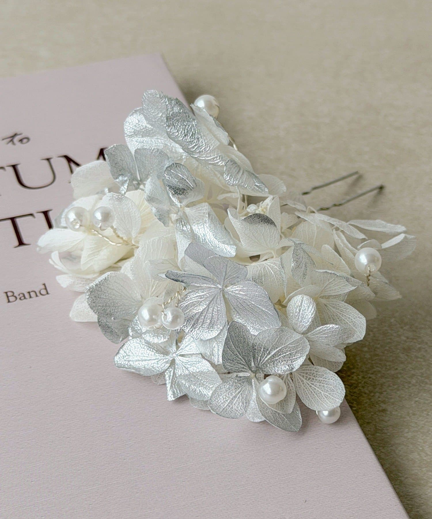 3COINS(スリーコインズ) ドライフラワーパールUピン