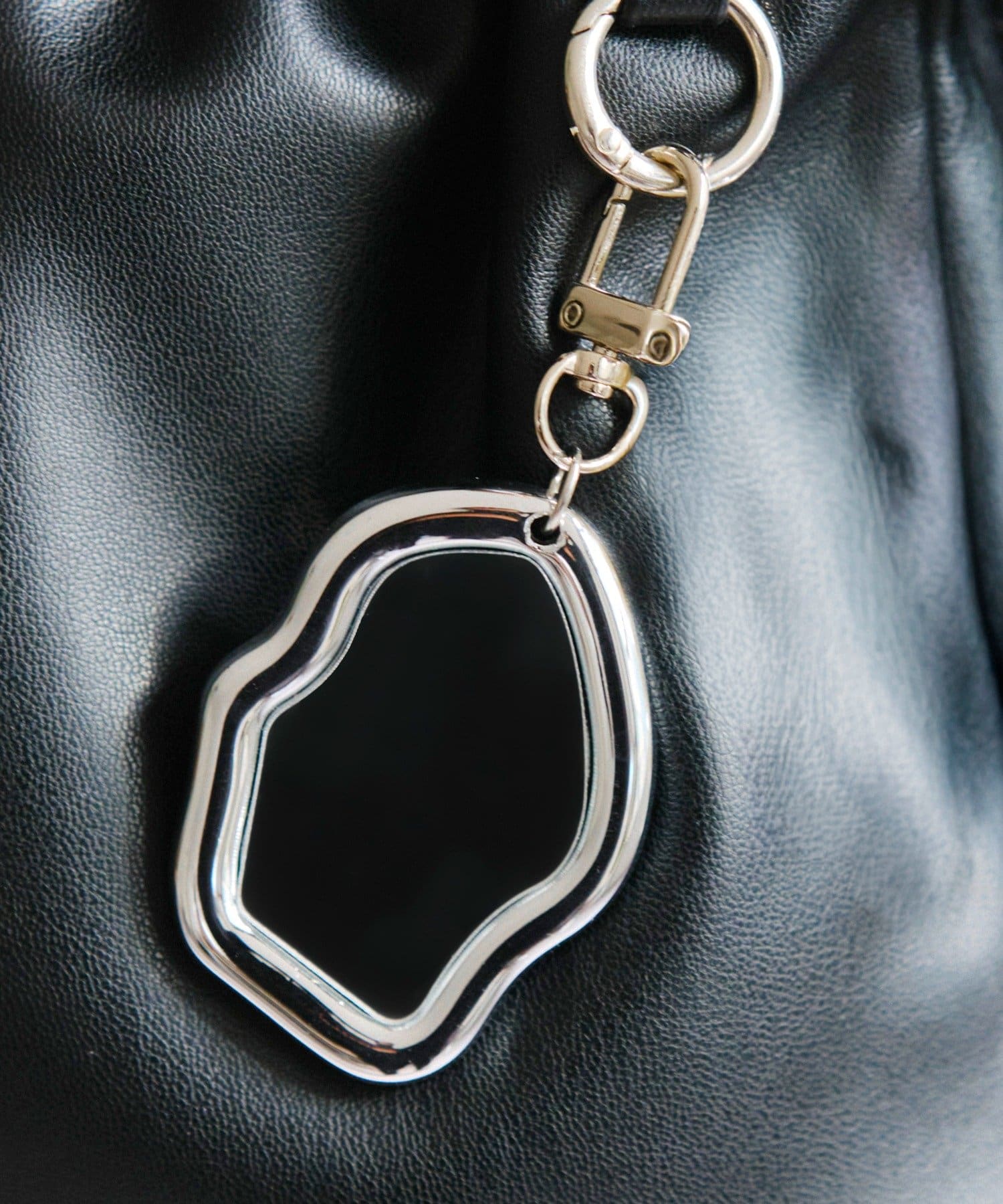 salut!(サリュ) ウェーブミラーミニチャーム