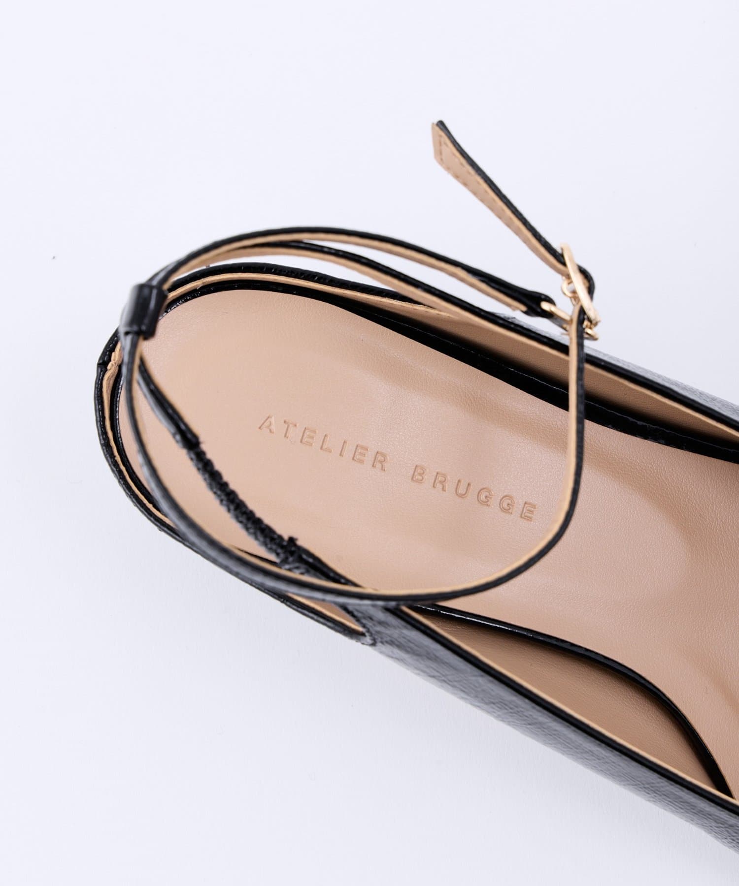 La boutique BonBon(ラブティックボンボン) ポインテッドストラップサンダル