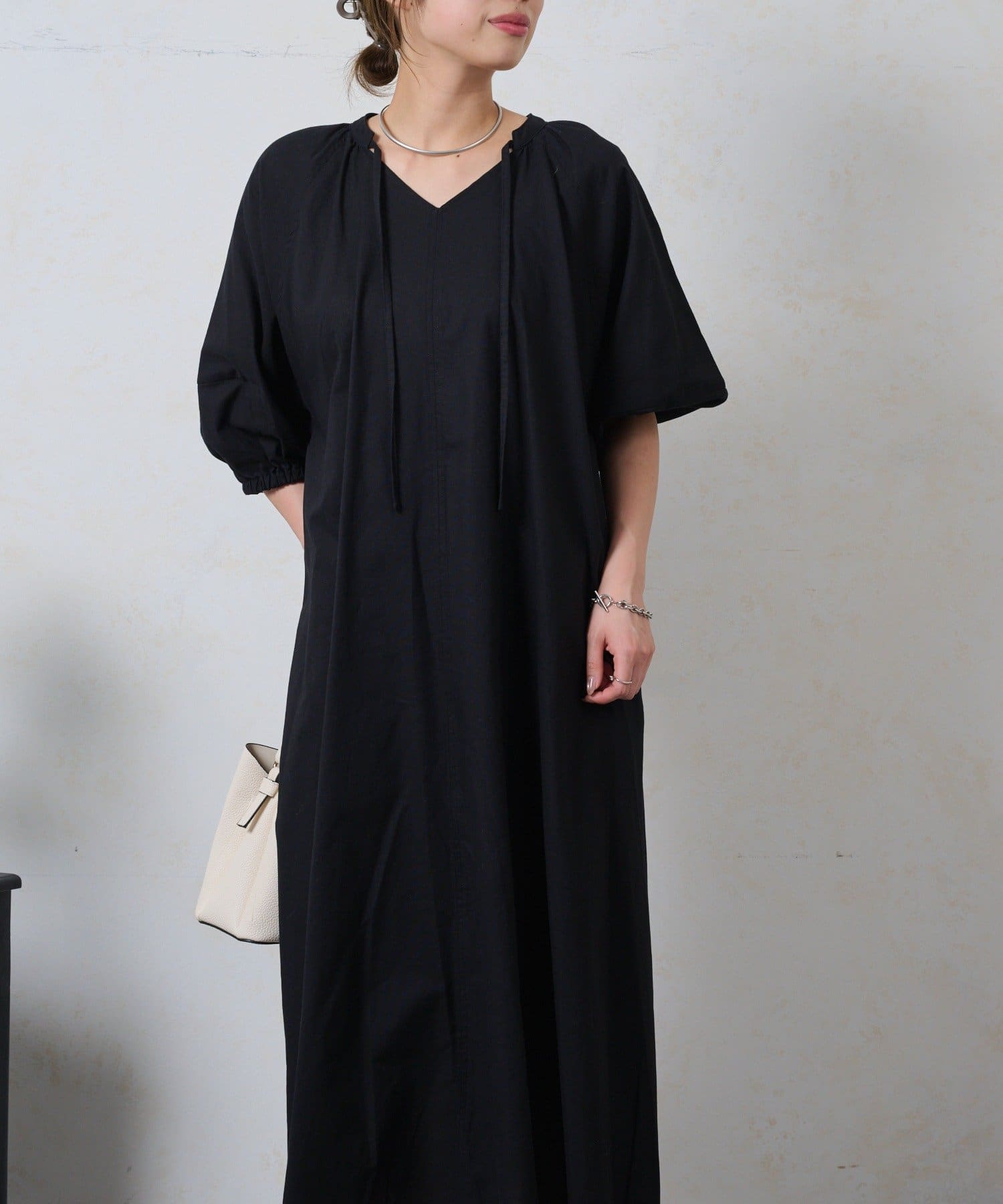 Jena　espace merveilleux(ジェナ　エスパスメルヴェイユ) キーネックリネンワンピ