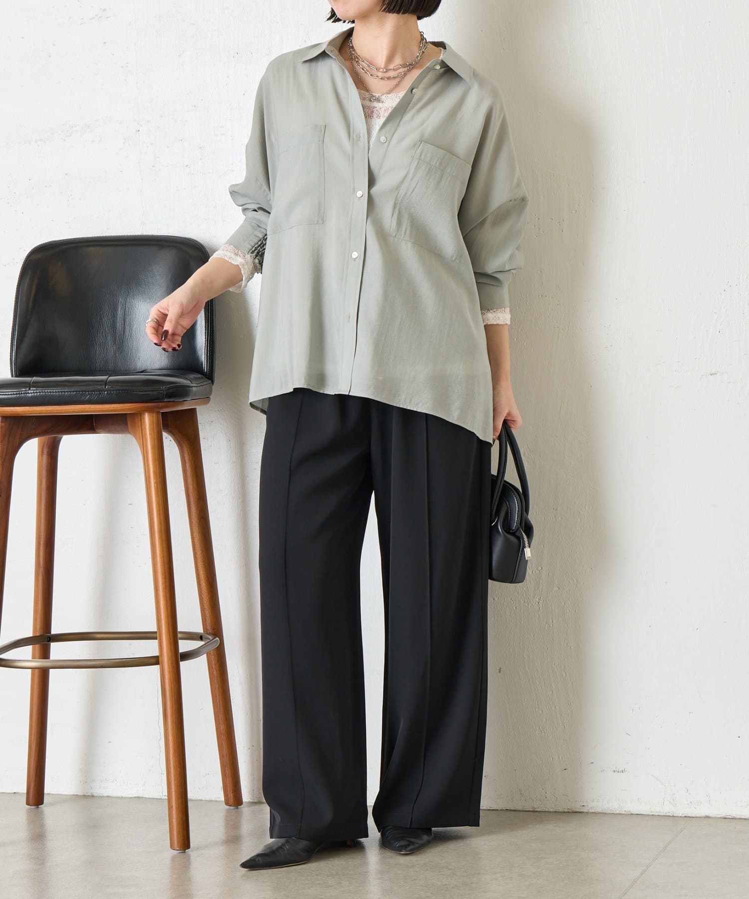 Jena　espace merveilleux(ジェナ　エスパスメルヴェイユ) 【WEB限定カラー/リバイバル】バックシャーリングシャツ