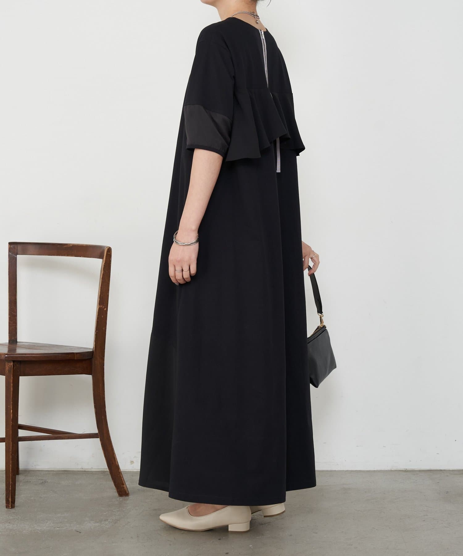 Jena　espace merveilleux(ジェナ　エスパスメルヴェイユ) バックラッフルワンピース