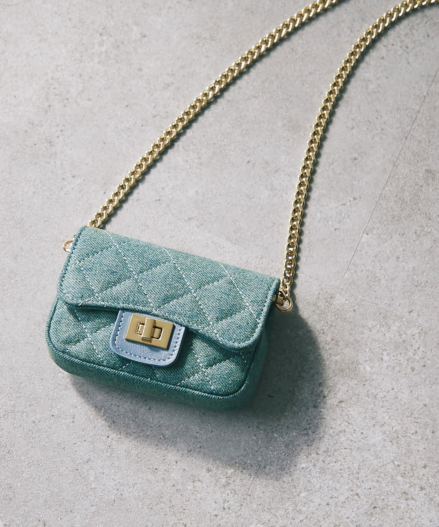 La boutique BonBon(ラブティックボンボン) オウレンティ/ミニデニムキルティングチェーンバッグ