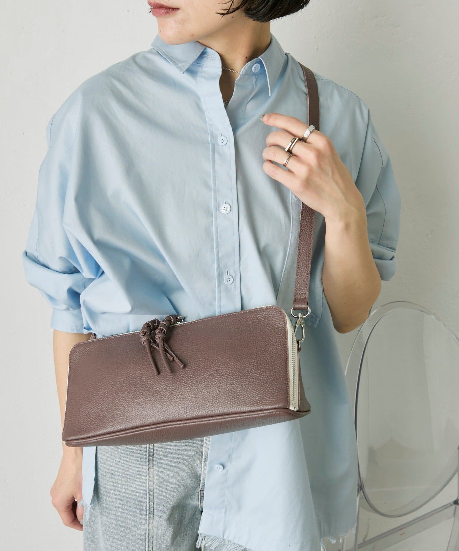 ear PAPILLONNER(イア パピヨネ) トライアングルショルダーバッグ《本革》