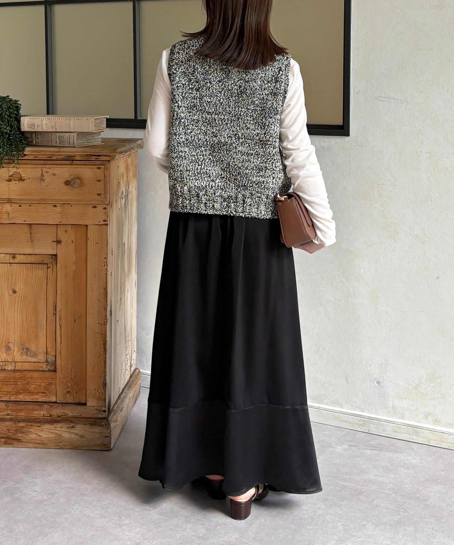 Thevon.(ゼヴォン) 裾切替マットサテンギャザーフレアスカート