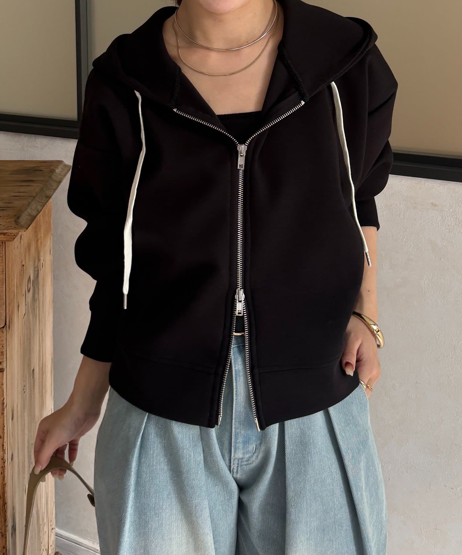 Thevon.(ゼヴォン) Wジップボンディングパーカー