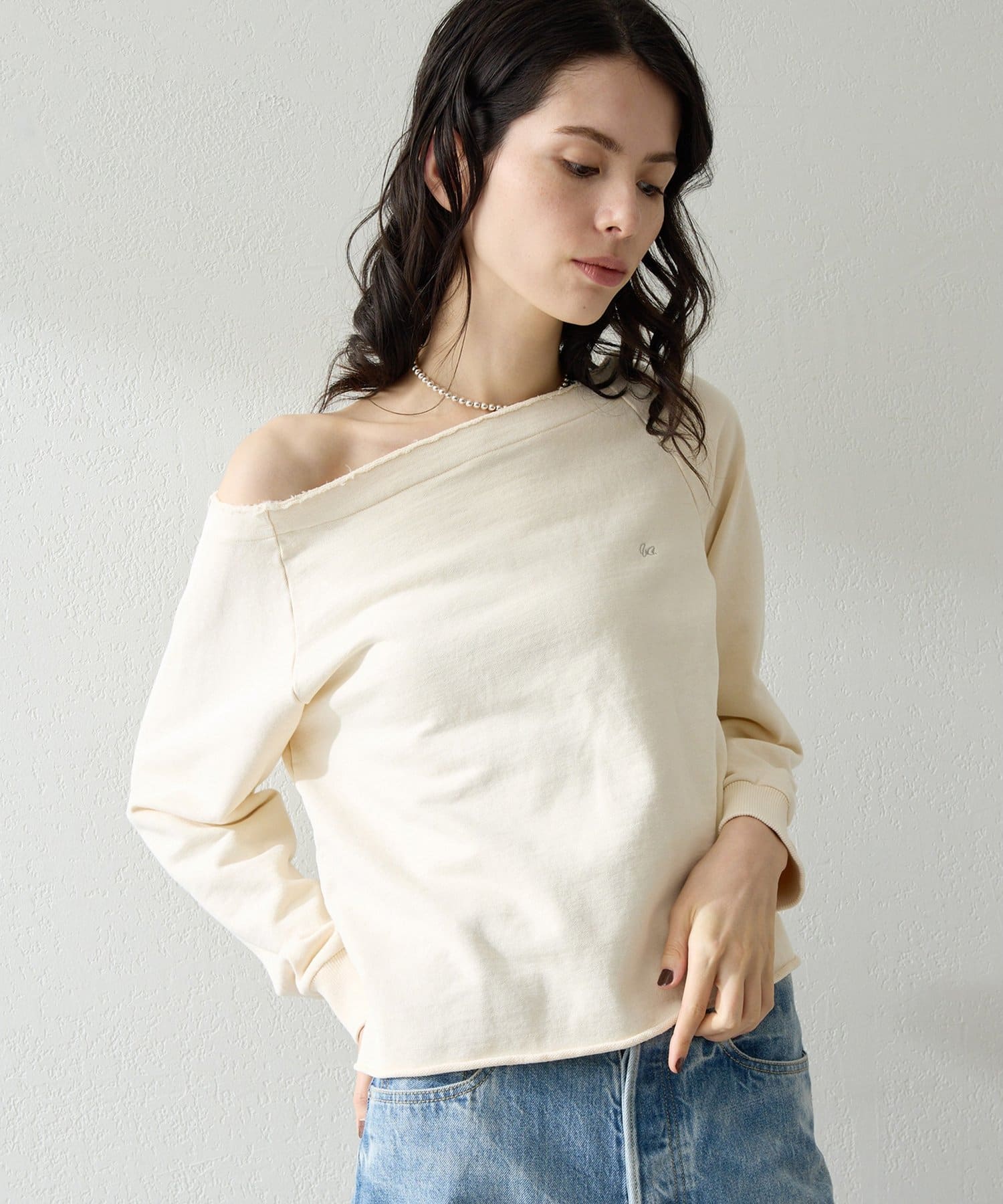 Whim Gazette(ウィム ガゼット) 【一部店舗＆WEB限定カラー】オフショル刺繍プルオーバー