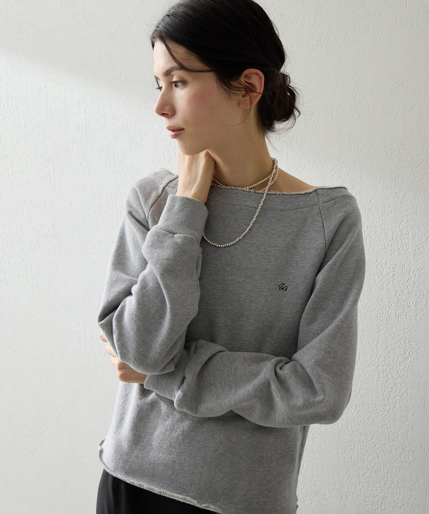 Whim Gazette(ウィム ガゼット) 【一部店舗＆WEB限定カラー】オフショル刺繍プルオーバー