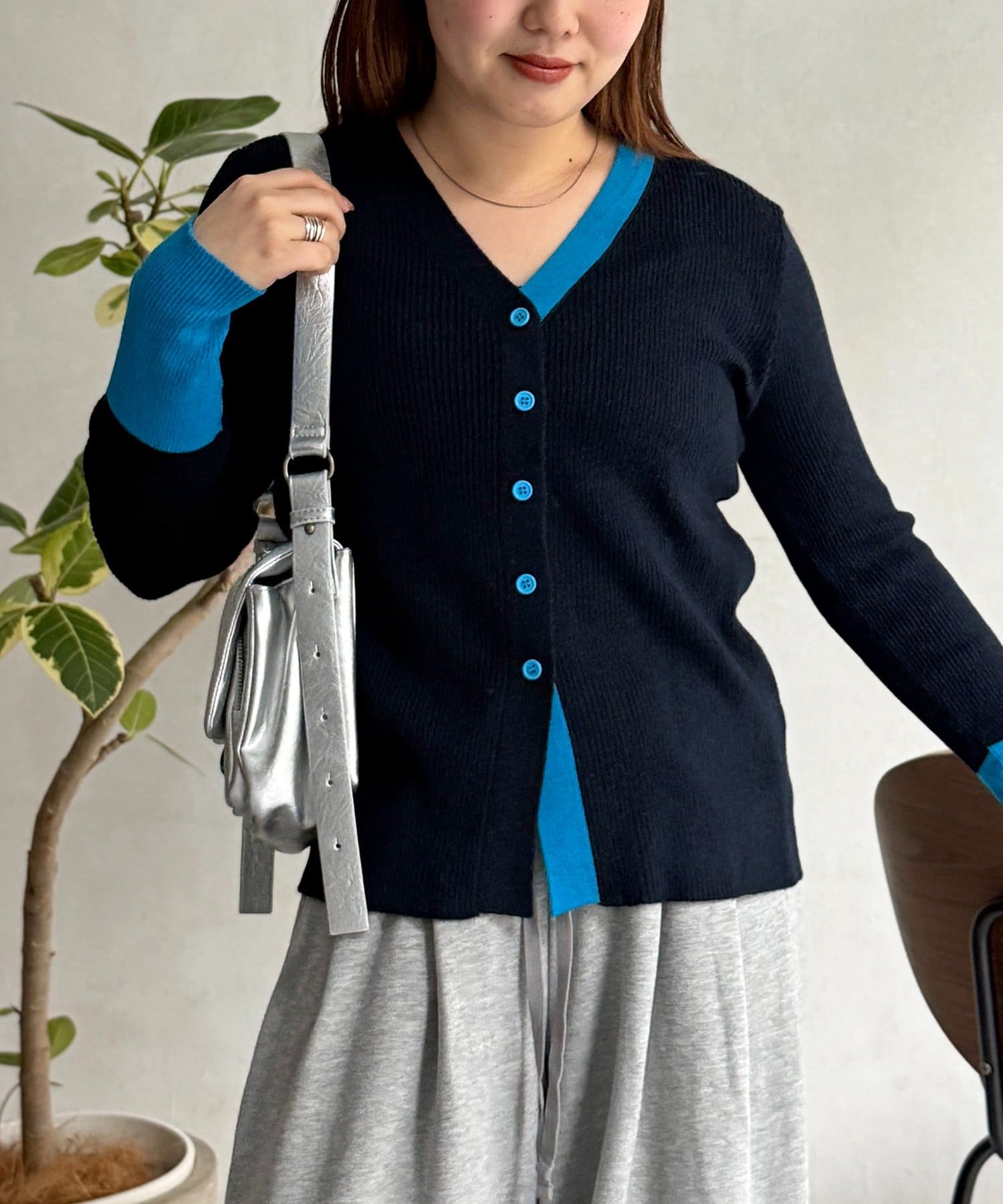 CPCM(シーピーシーエム) 配色Vネックリブカーディガン