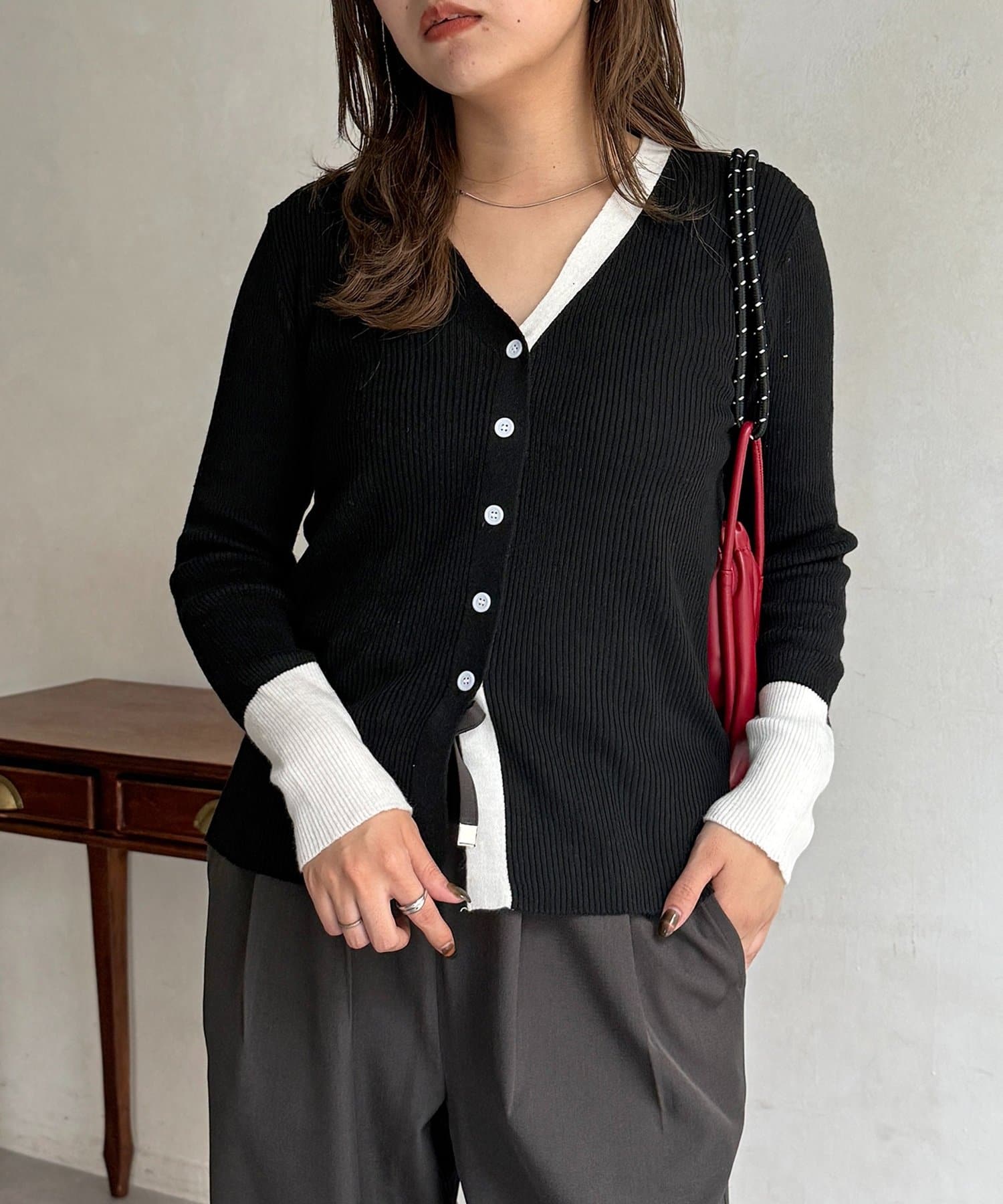 CPCM(シーピーシーエム) 配色Vネックリブカーディガン