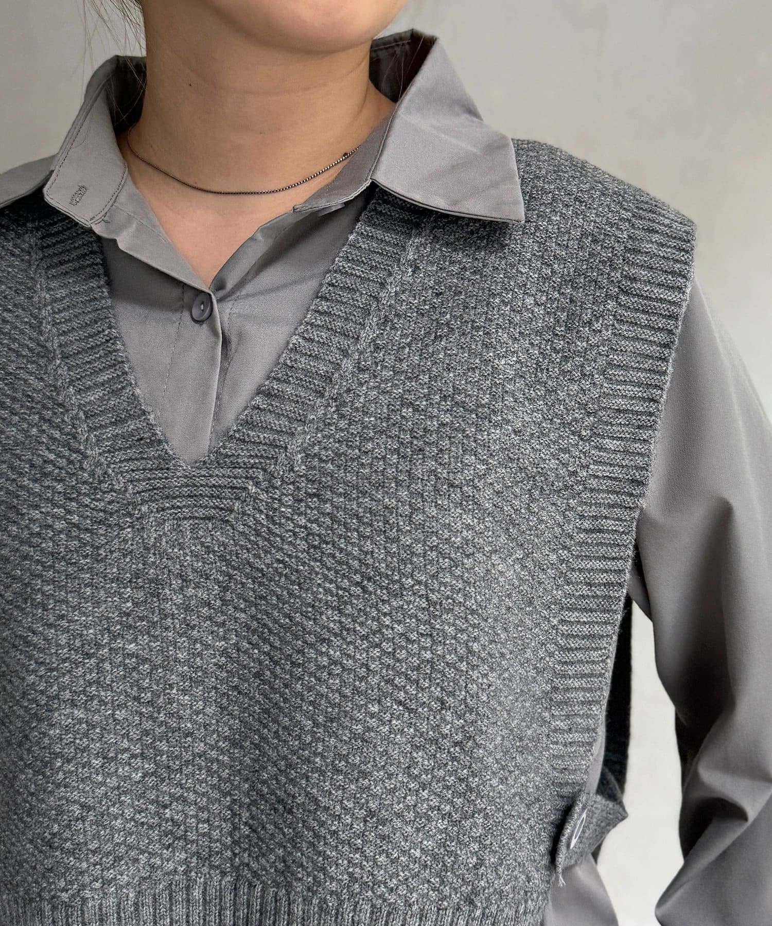 CPCM(シーピーシーエム) Vネックベストセットシャツ