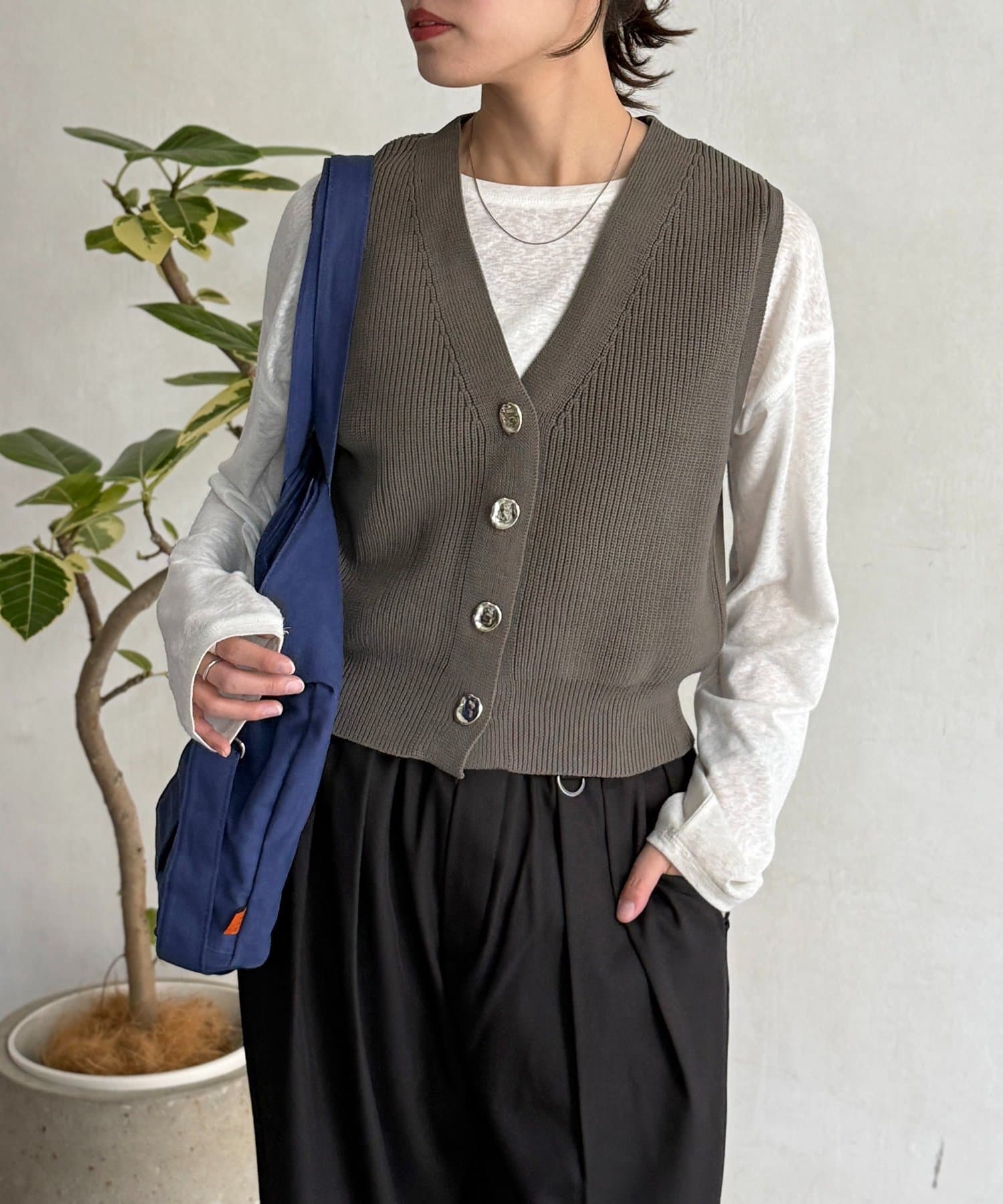 CPCM(シーピーシーエム) メタル釦コンパクトベスト