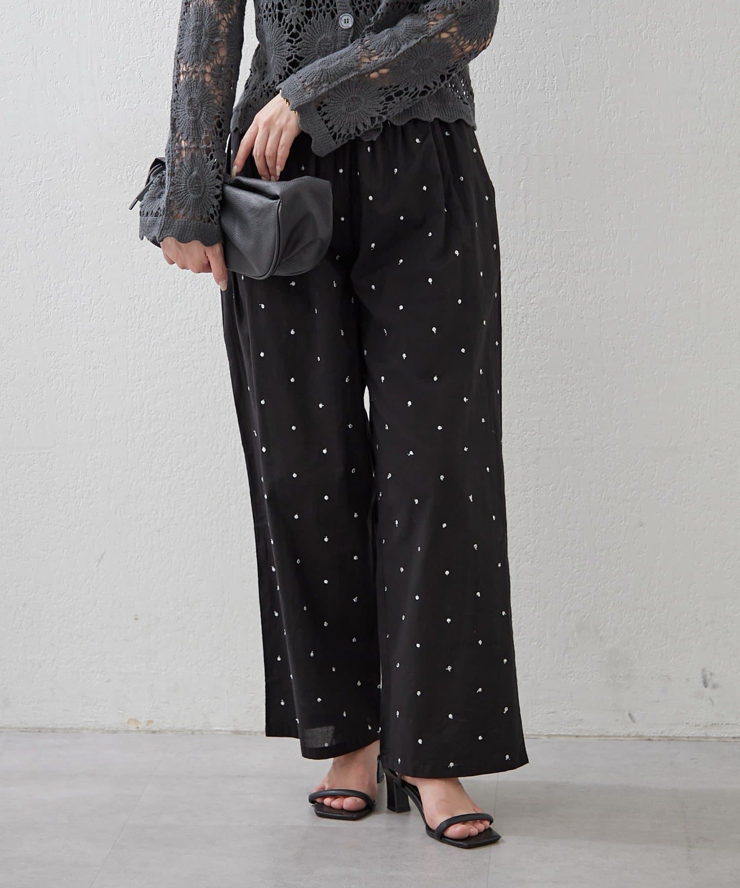 Remind me and forever(リマインドミーアンドフォーエバー) 【nane】ドット柄刺繍パンツ