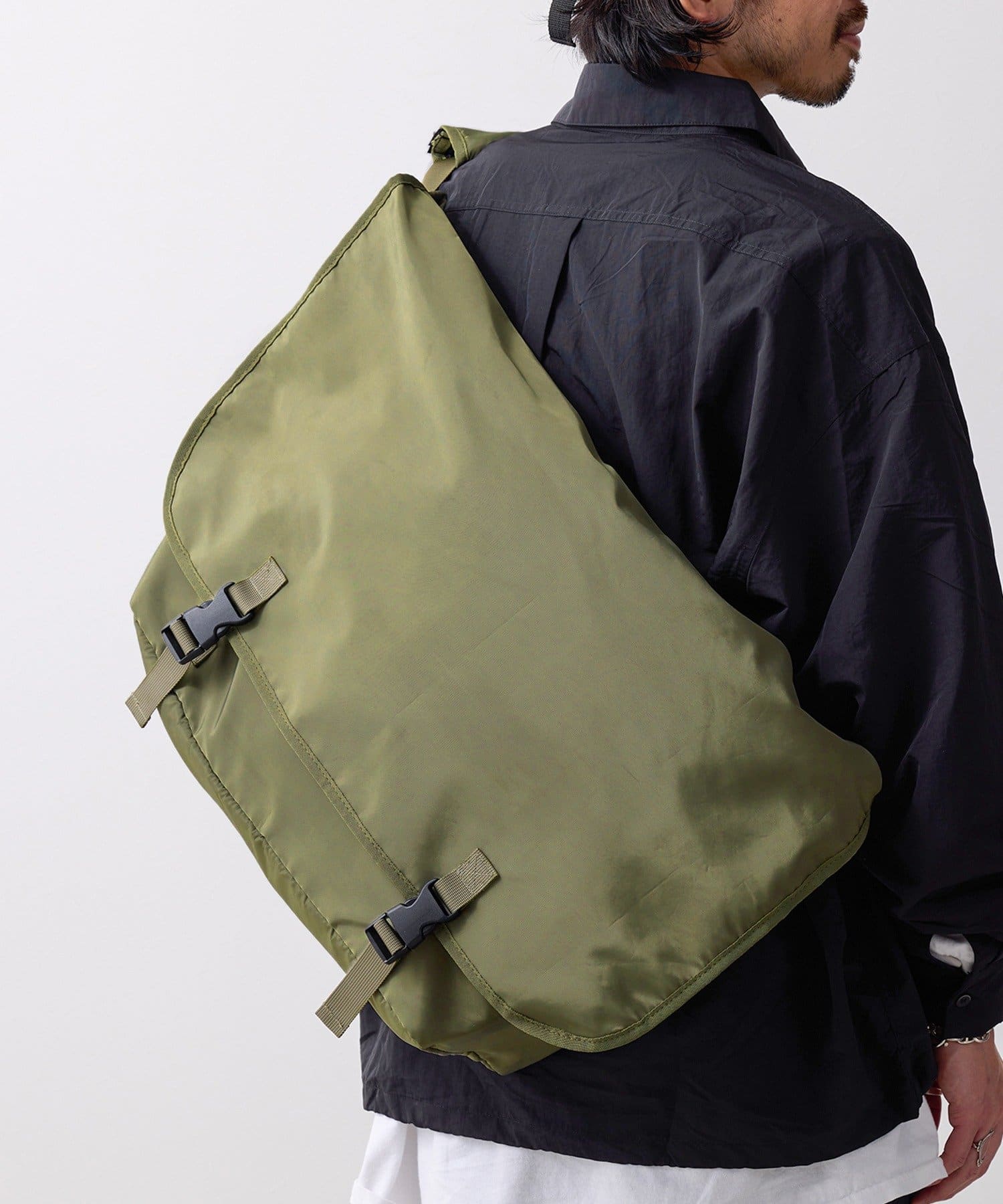 3COINS(スリーコインズ) アーバンドリフトメッセンジャーバッグ