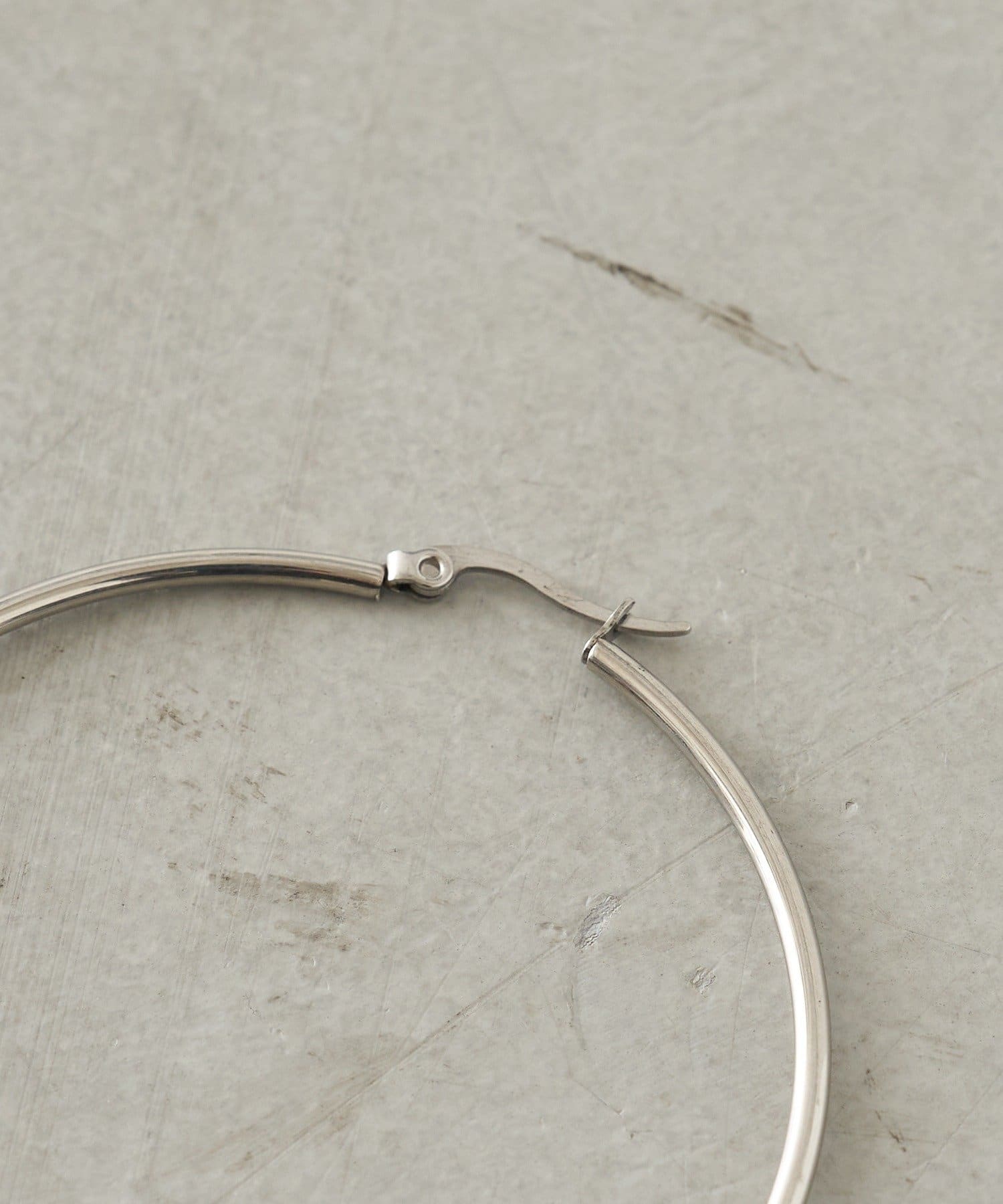 RAY CASSIN(レイカズン) フープピアス