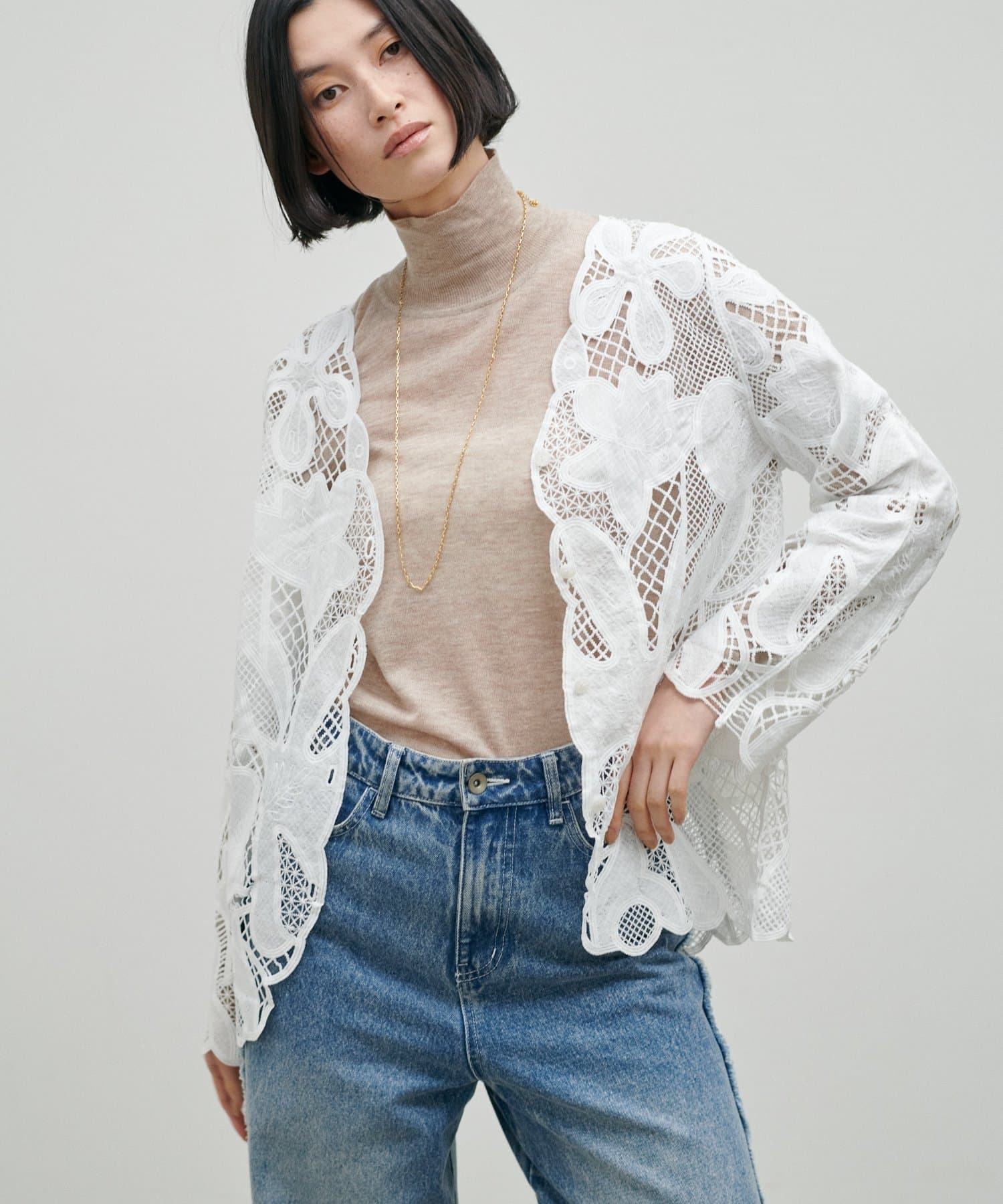 LARUTA(ラルータ) フラワー刺繍レースブラウス