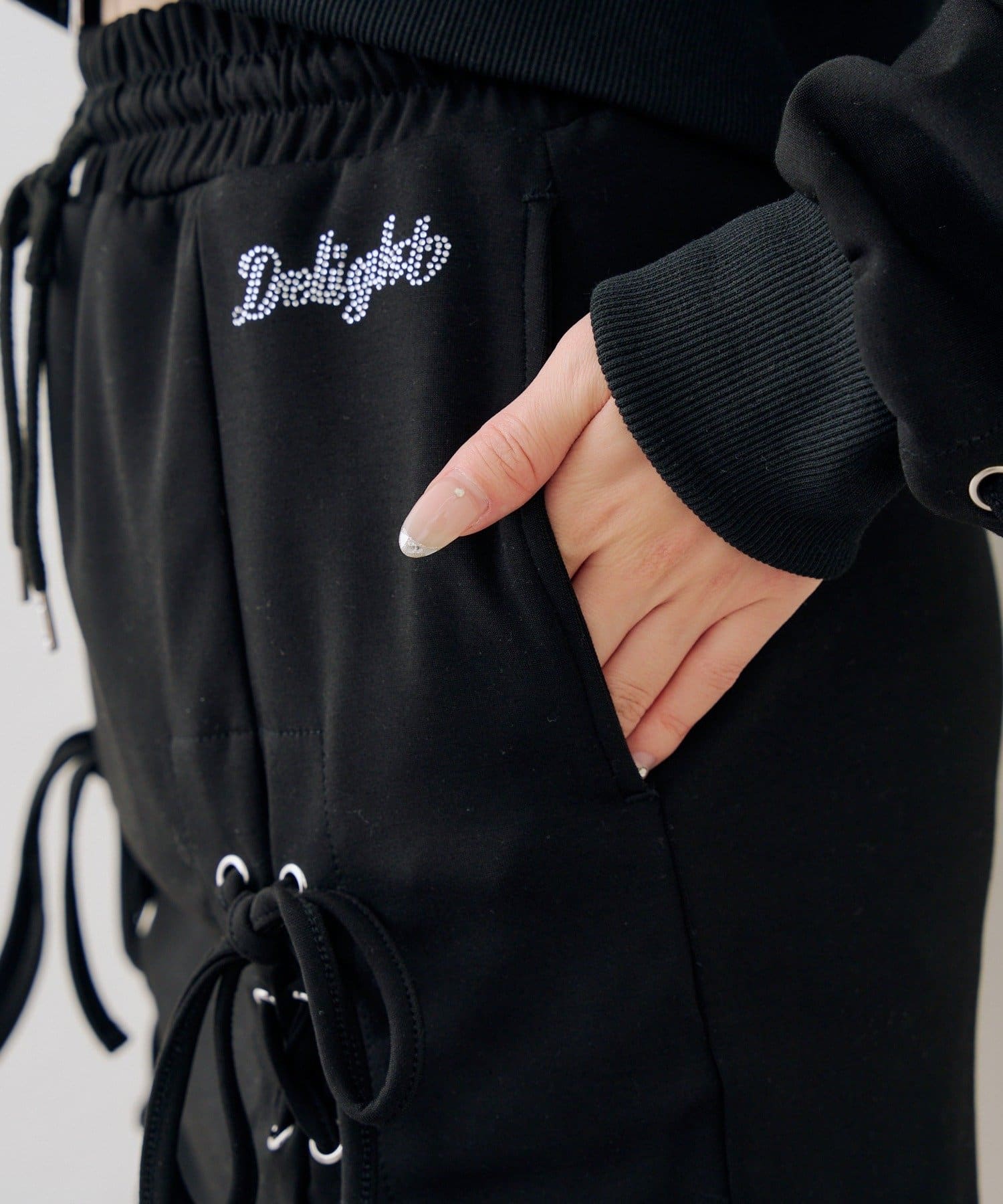 Remind me and forever(リマインドミーアンドフォーエバー) 【set upで楽しめる】ロゴキラリダンボールレースUPスカート