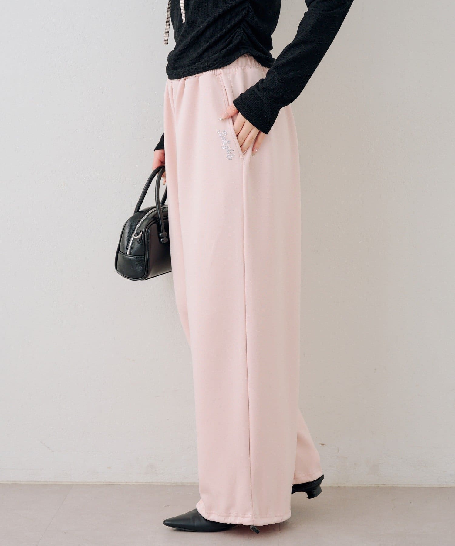 Remind me and forever(リマインドミーアンドフォーエバー) 【set upで楽しめる】ロゴキラリダンボールスウェットパンツ