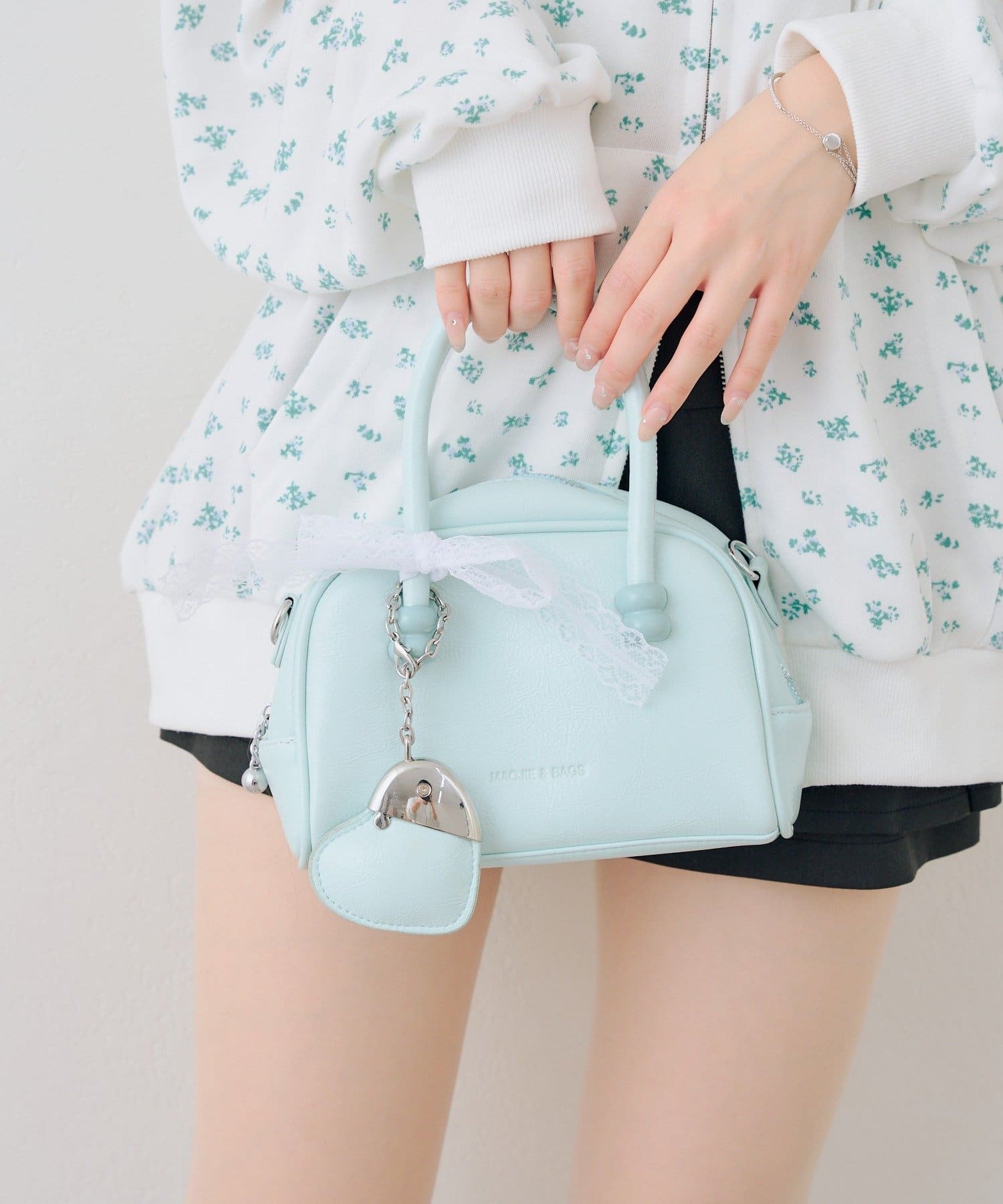 Remind me and forever(リマインドミーアンドフォーエバー) 【5色展開♡】レースリボン×チャームショルダー