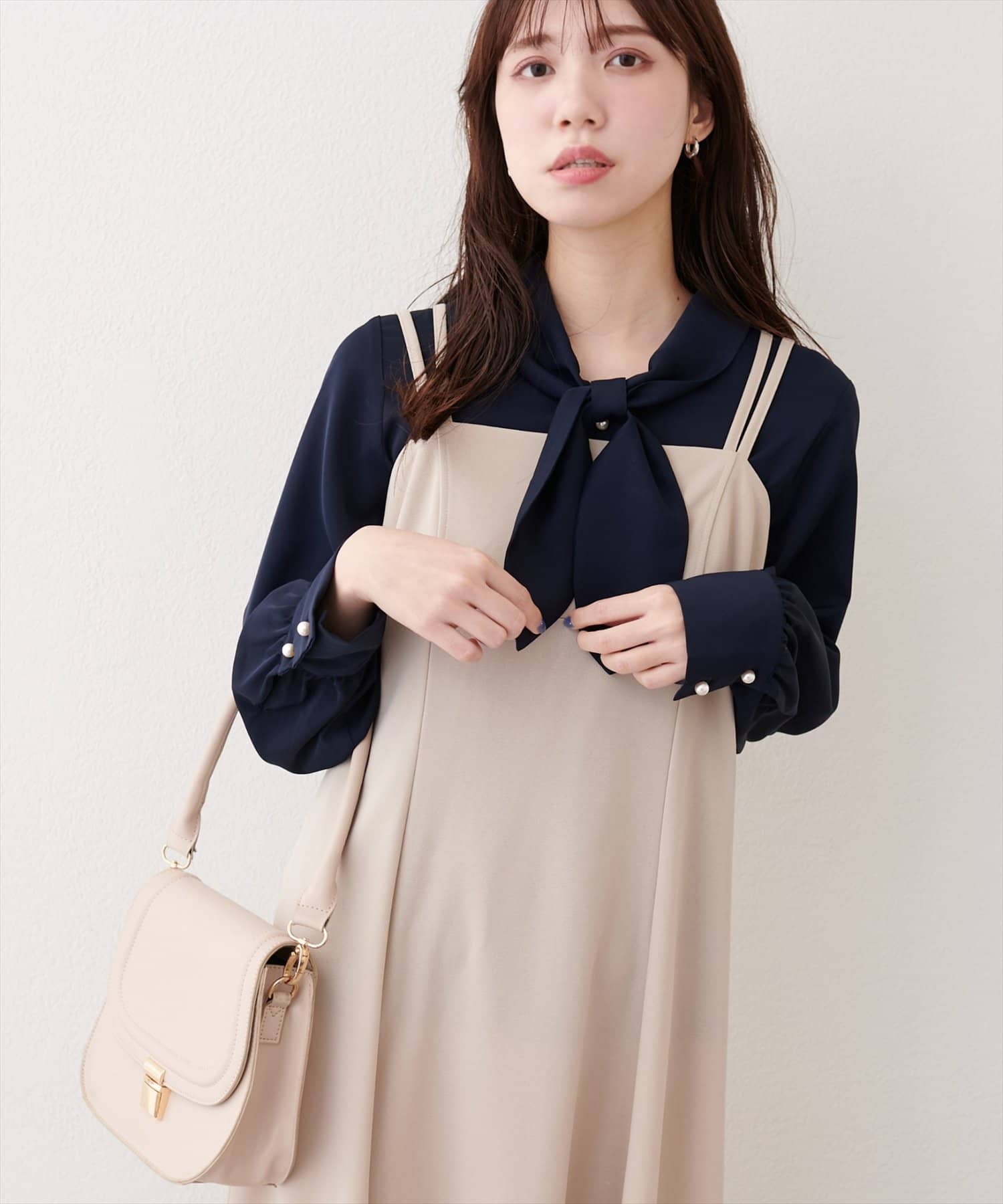 natural couture(ナチュラルクチュール) リボンタイパール釦ブラウス