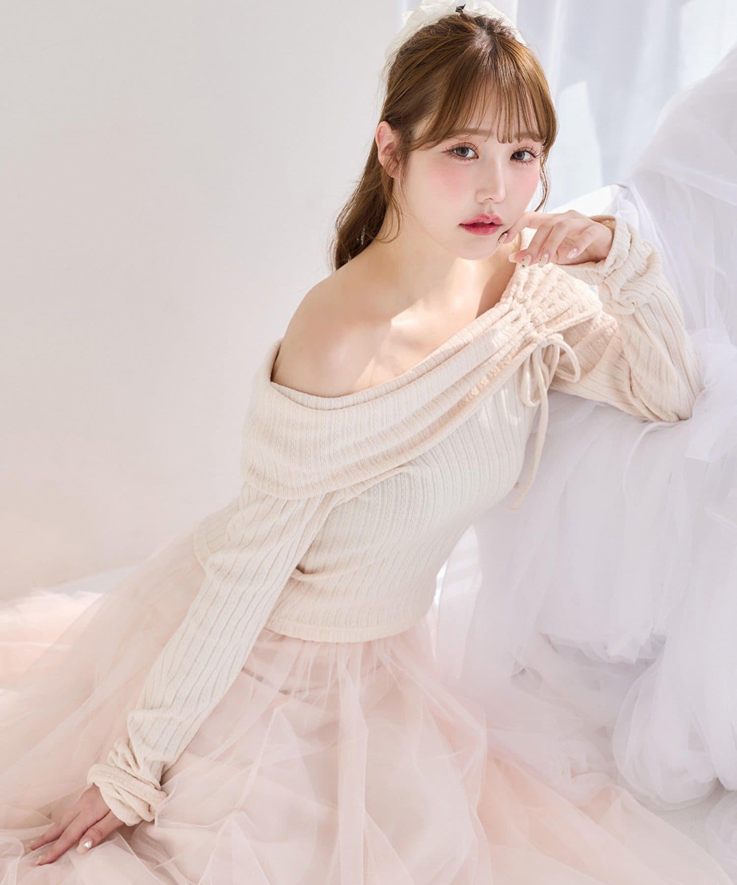 one after another NICE CLAUP(ワンアフターアナザー ナイスクラップ) ドロストリボンオフショルトップス