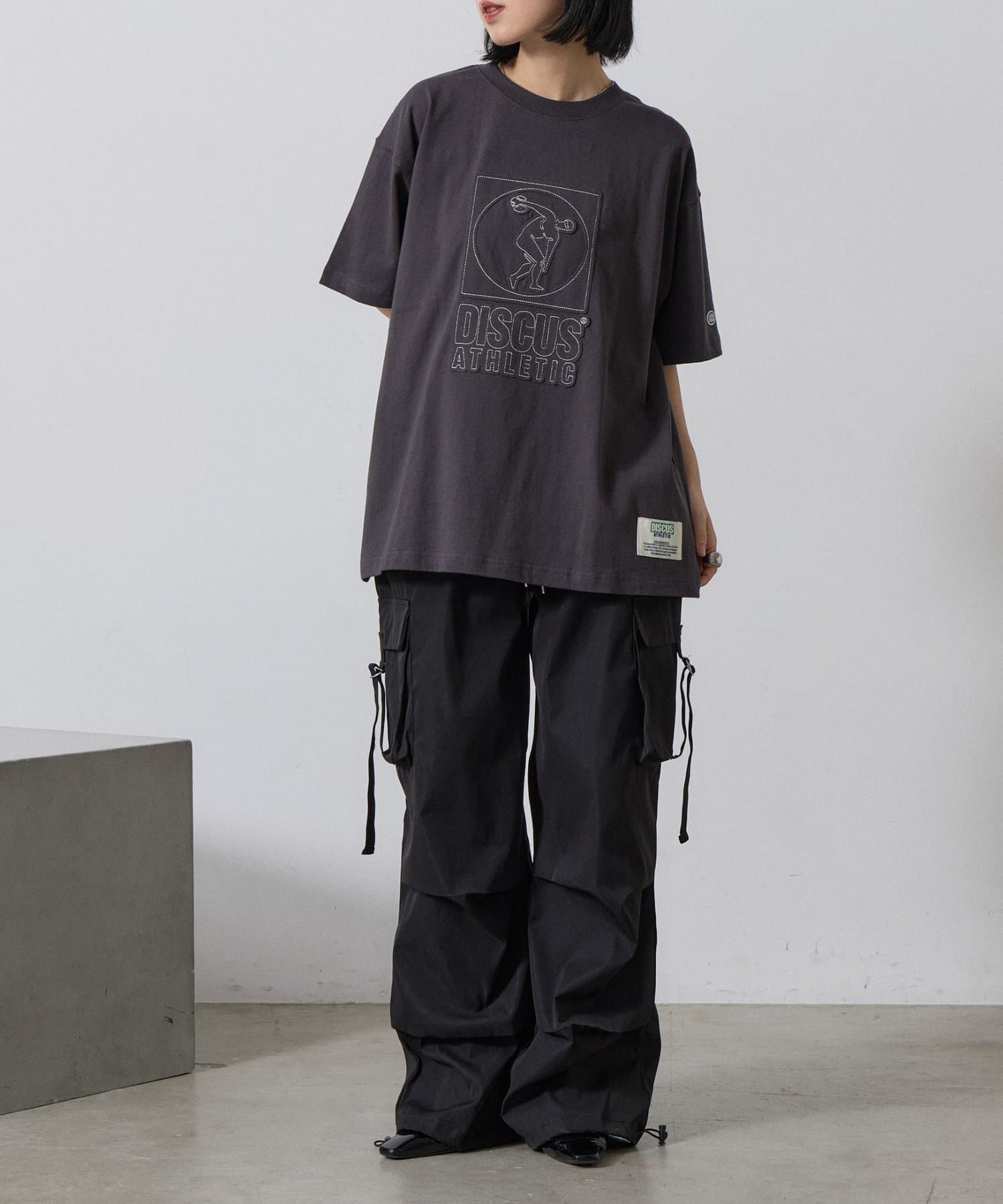 -goocy-(グーシー) 【DISCUS】アップリケ刺繍半袖T