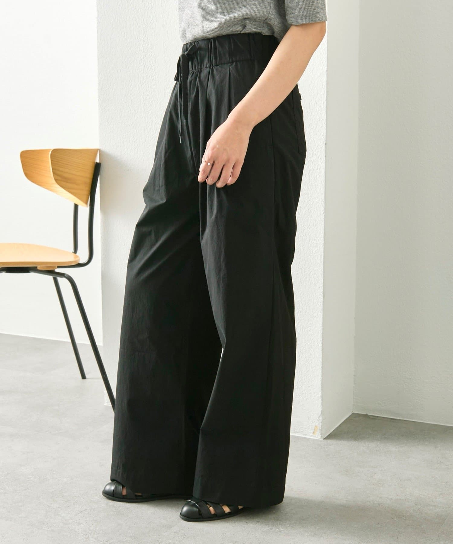 ear PAPILLONNER(イア パピヨネ) 《涼しく着れる/ウエスト総ゴム/オフィスカジュアル/前後異素材》イージーツータックパンツ【SUM1 STYLE(スミスタイル)】