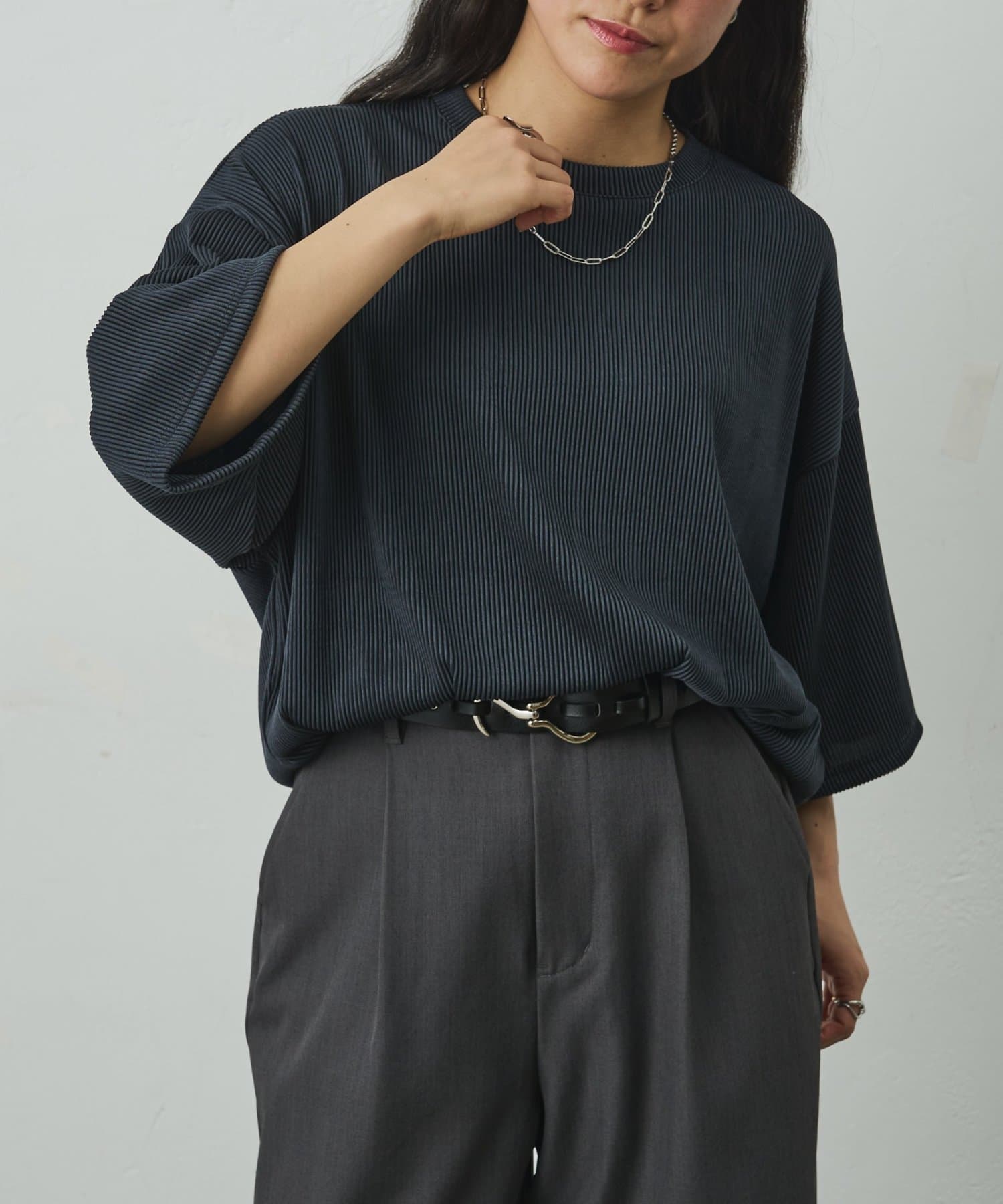 COLONY 2139(コロニー トゥーワンスリーナイン) ストレッチプリーツ半袖T