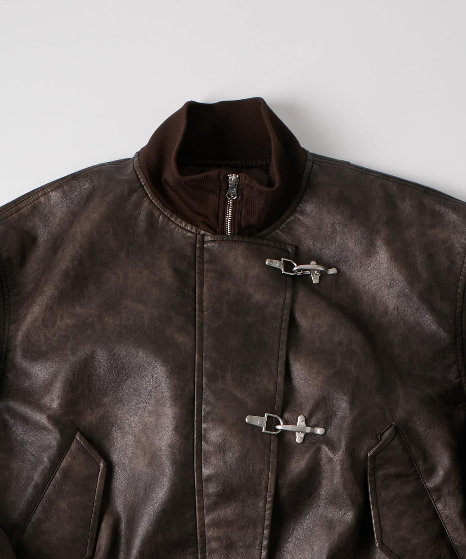 WHO’S WHO gallery(フーズフーギャラリー) VINTAGE-STYLE LEATHER FIREFIGHTER JACKET