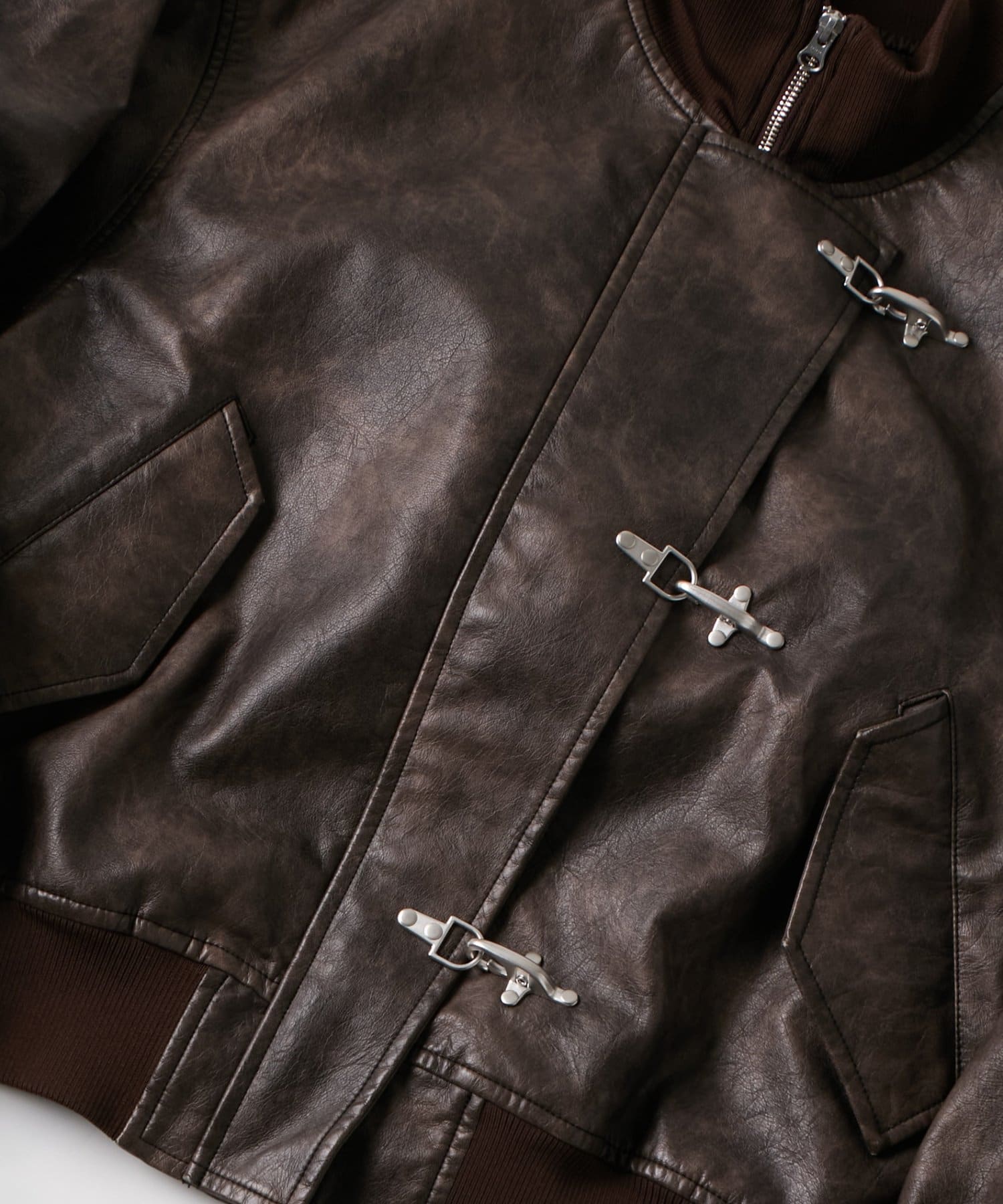 WHO’S WHO gallery(フーズフーギャラリー) VINTAGE-STYLE LEATHER FIREFIGHTER JACKET