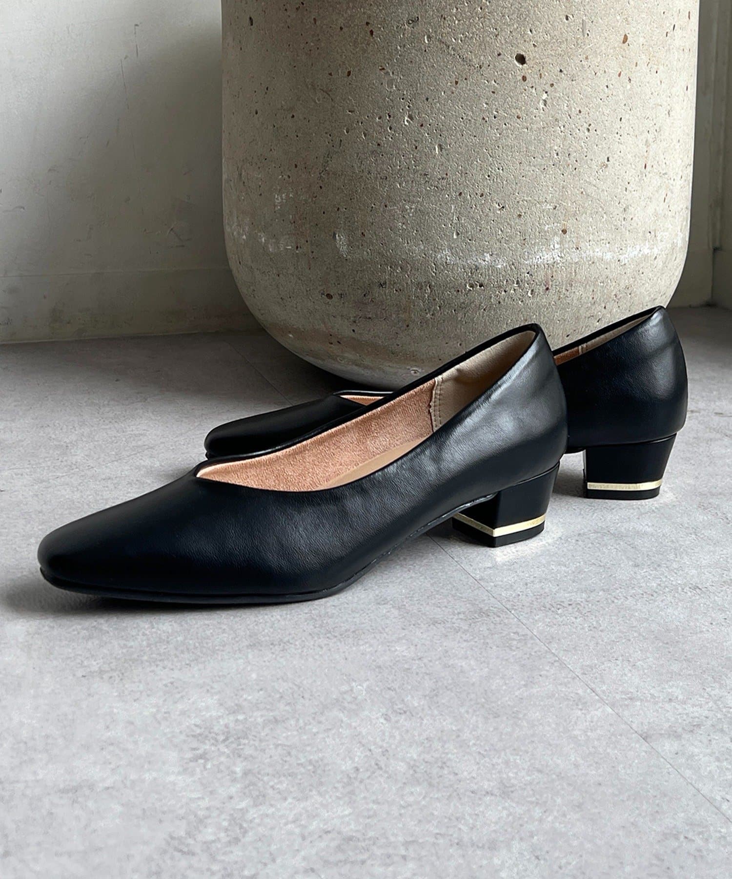 un dix cors(アンディコール) スクエアパンプス