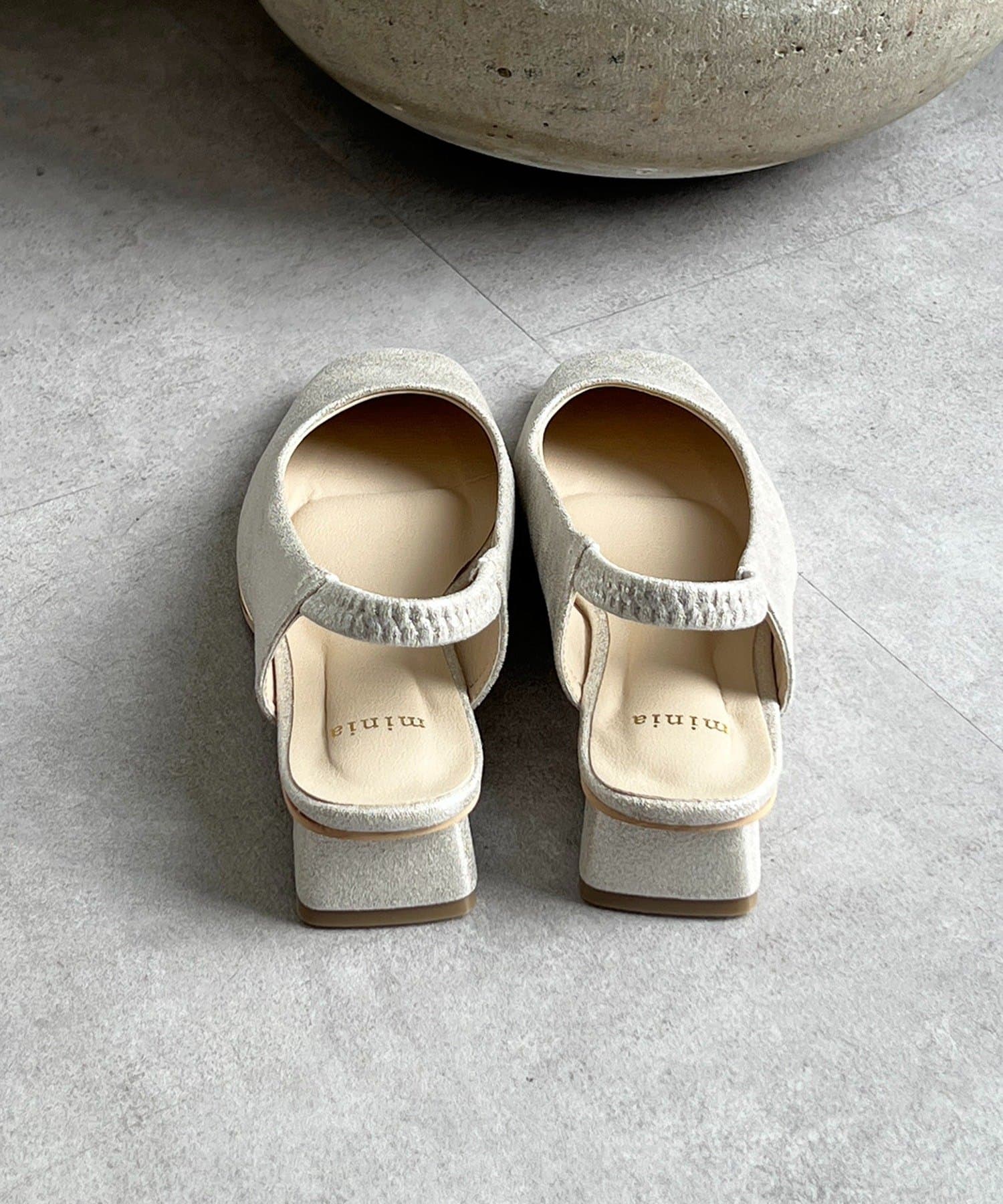 un dix cors(アンディコール) バックバンドスクエアパンプス