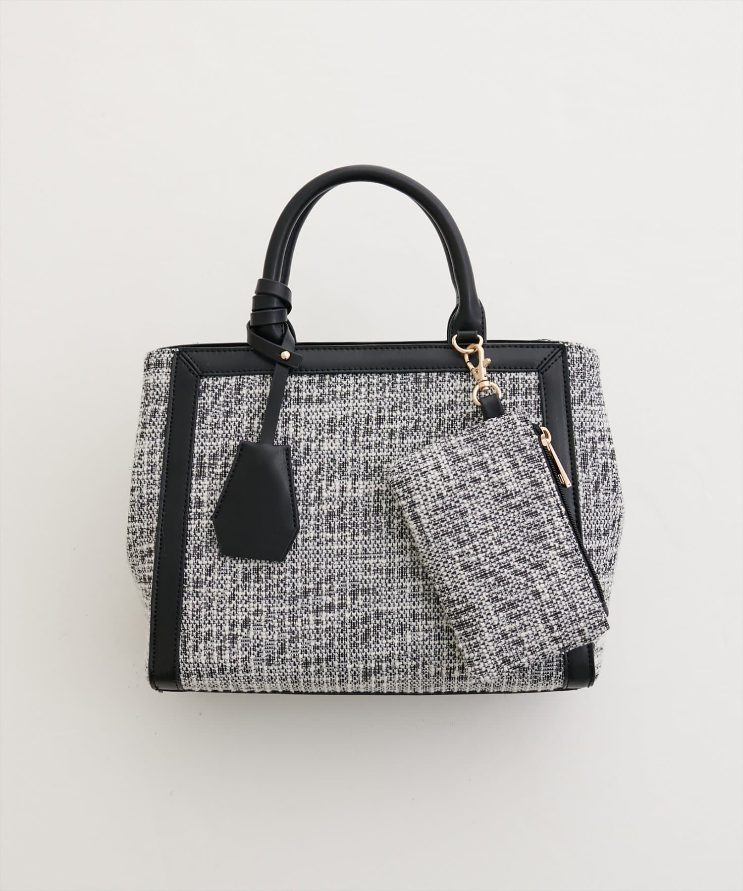 natural couture(ナチュラルクチュール) フラグメント付きミドルBAG