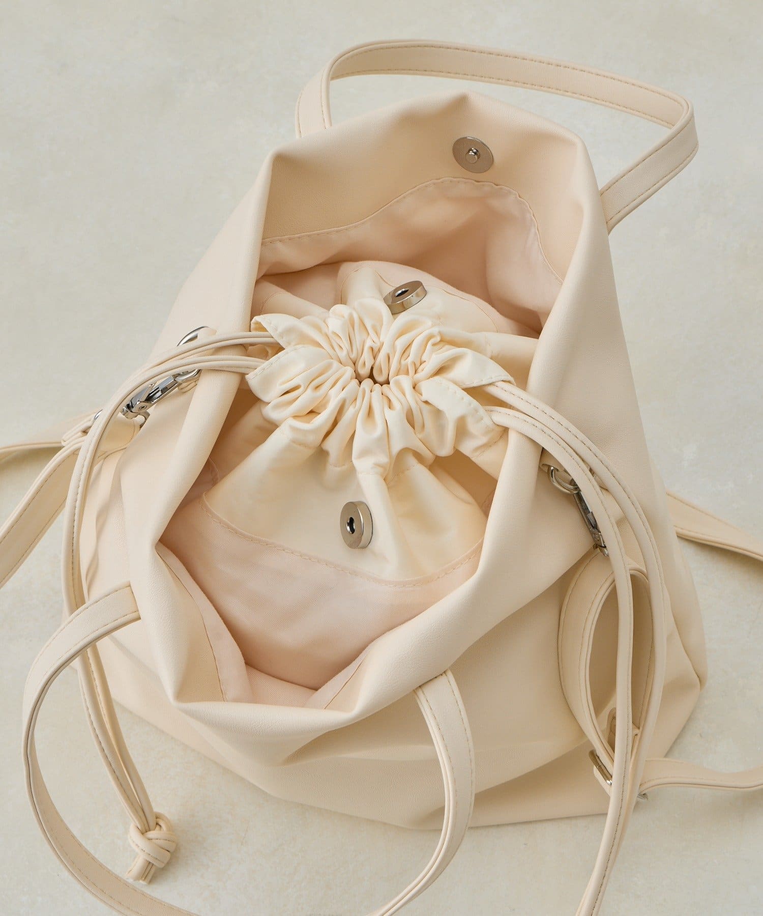 Lattice(ラティス) 巾着ショルダーバッグ