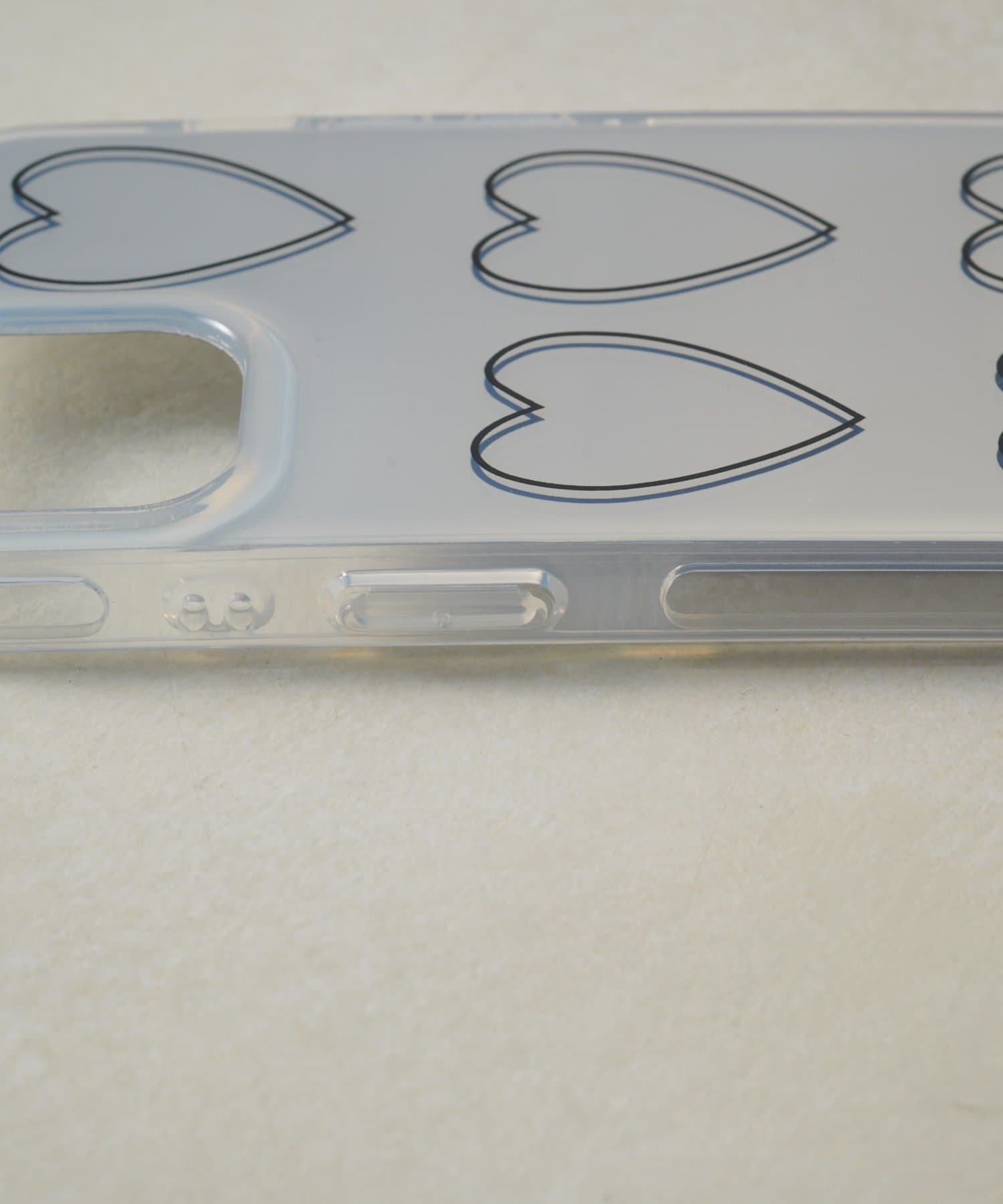 Lattice(ラティス) シルバーハートスマホケース(iPhone15)