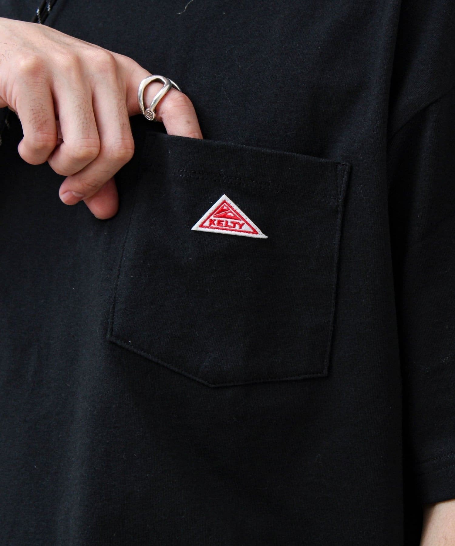 FREDY & GLOSTER(フレディ アンド グロスター) 【KELTY×GLOSTER】別注 ワンポイントポケＴ