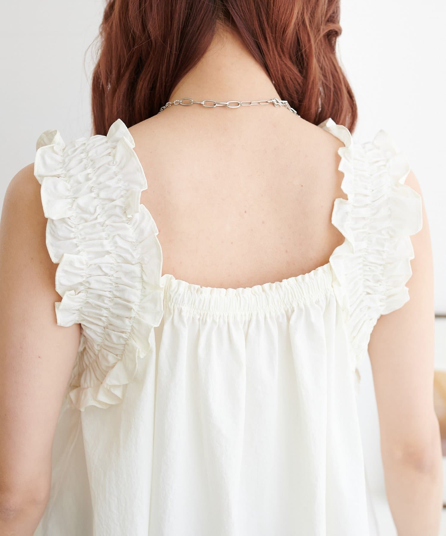 DISCOAT(ディスコート) 【〝♡”で教えて春の推し服】肩ギャザーノースリチュニック