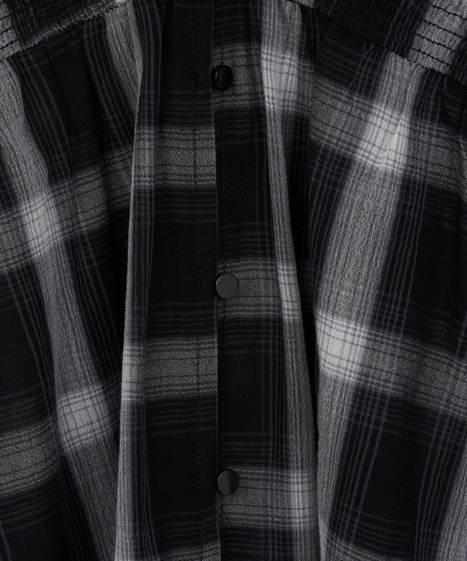 DISCOAT(ディスコート) シアーチェックノースリフリルブラウス