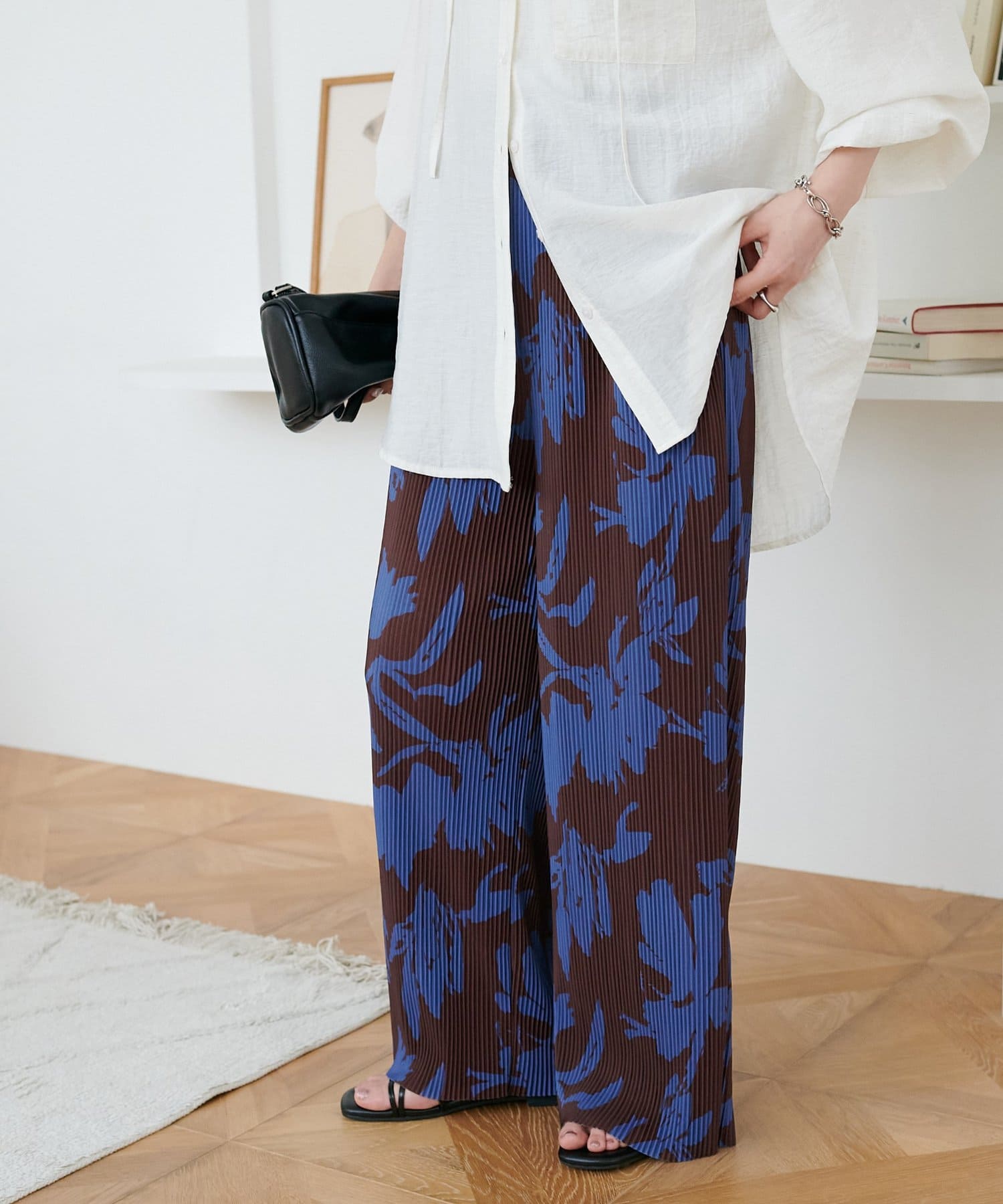 DISCOAT(ディスコート) 花柄プリーツイージーパンツ