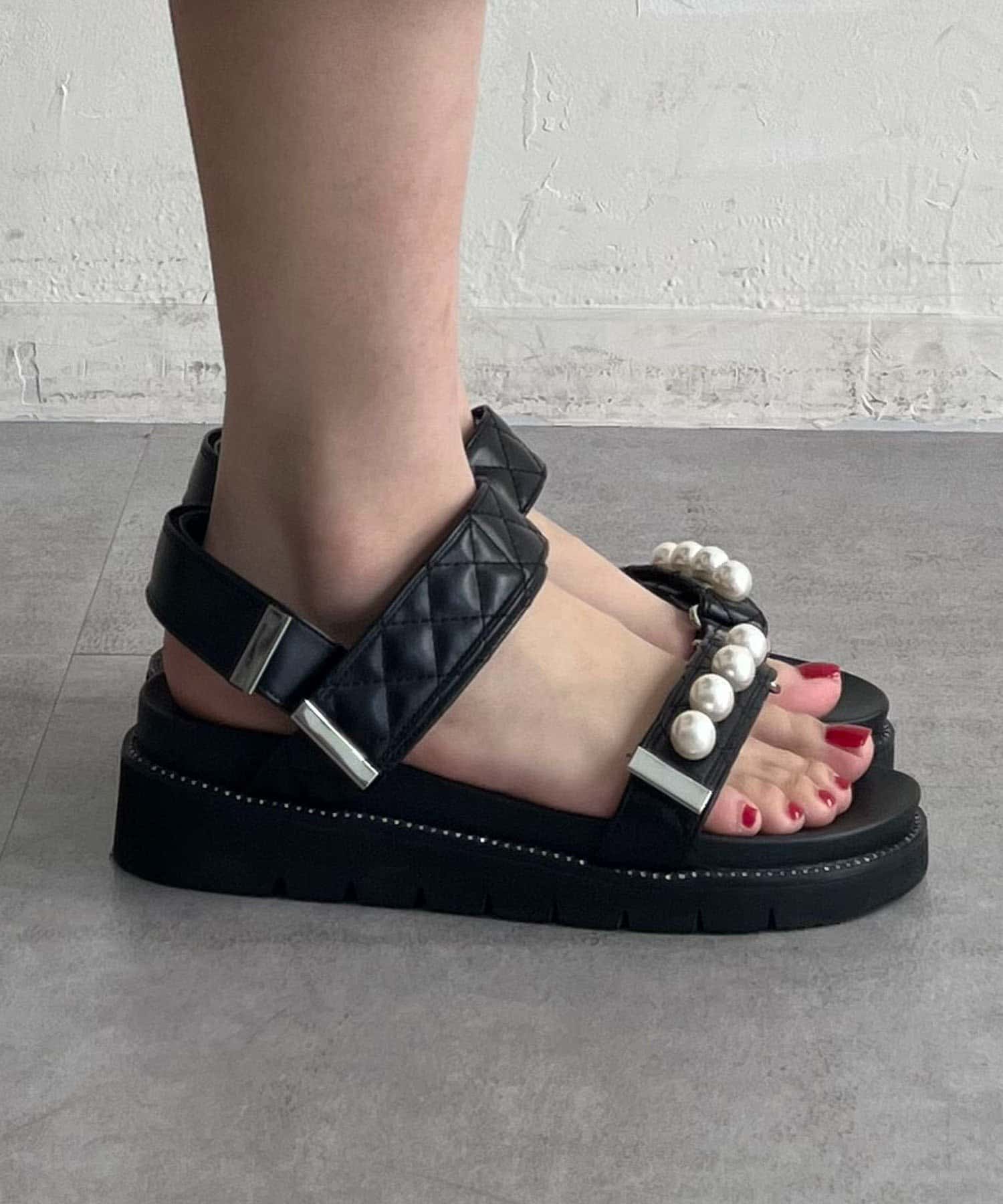 prose verse(プロズヴェール) ビジュトリムキルティングパールサンダル