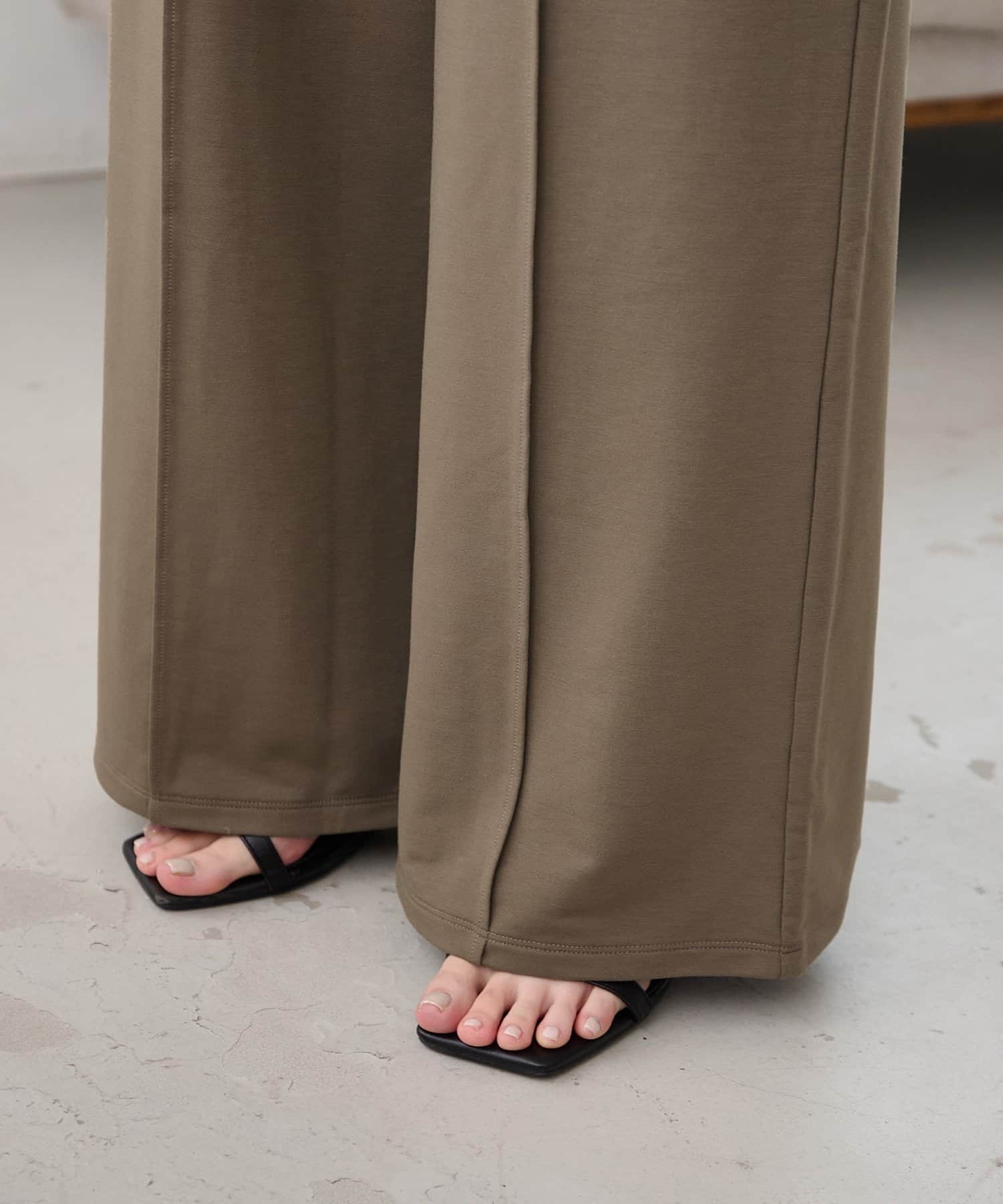 DISCOAT(ディスコート) 【接触冷感】センタープレスカットワイドパンツ