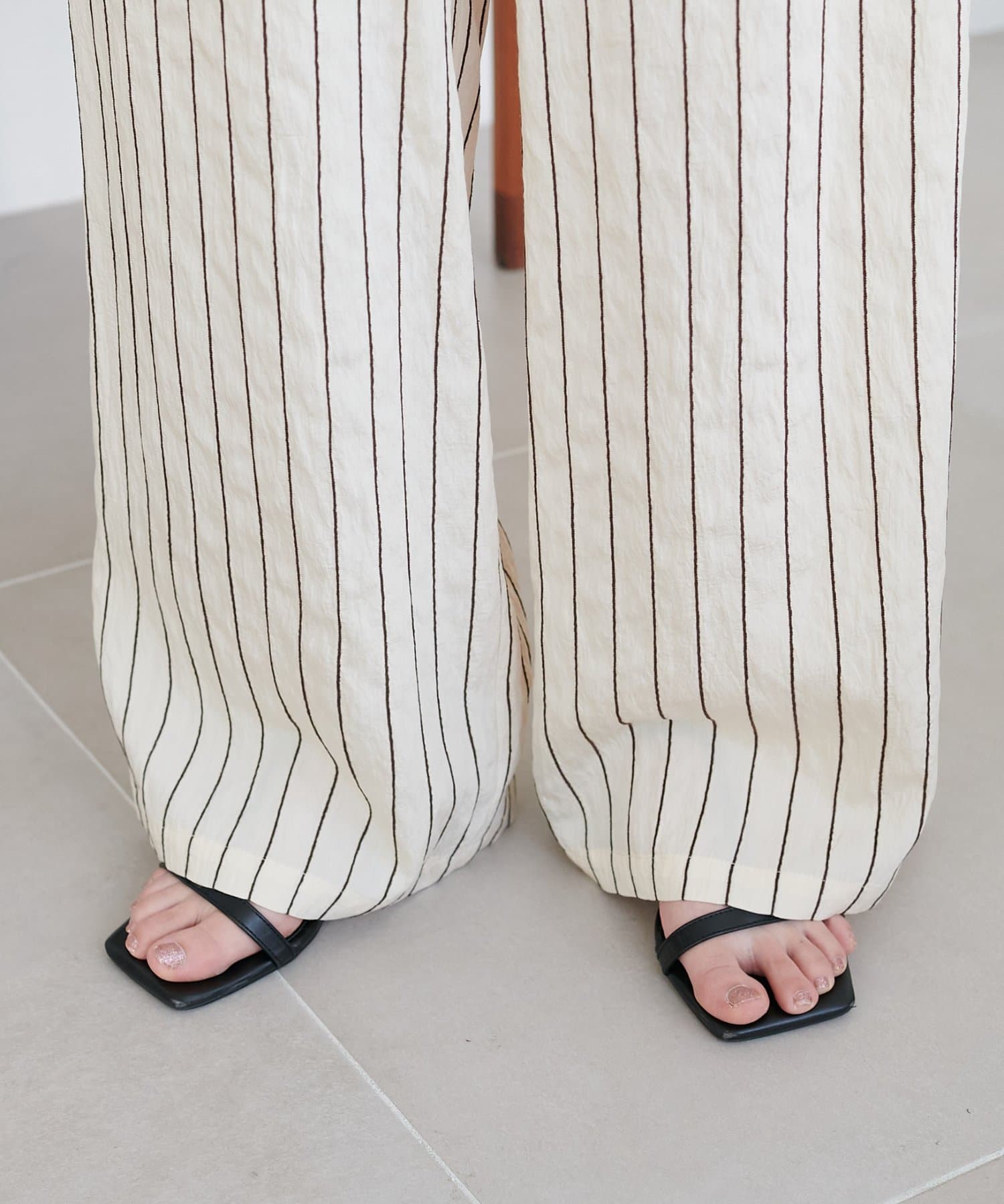 DISCOAT(ディスコート) 【marusara】モールストライプイージーパンツ